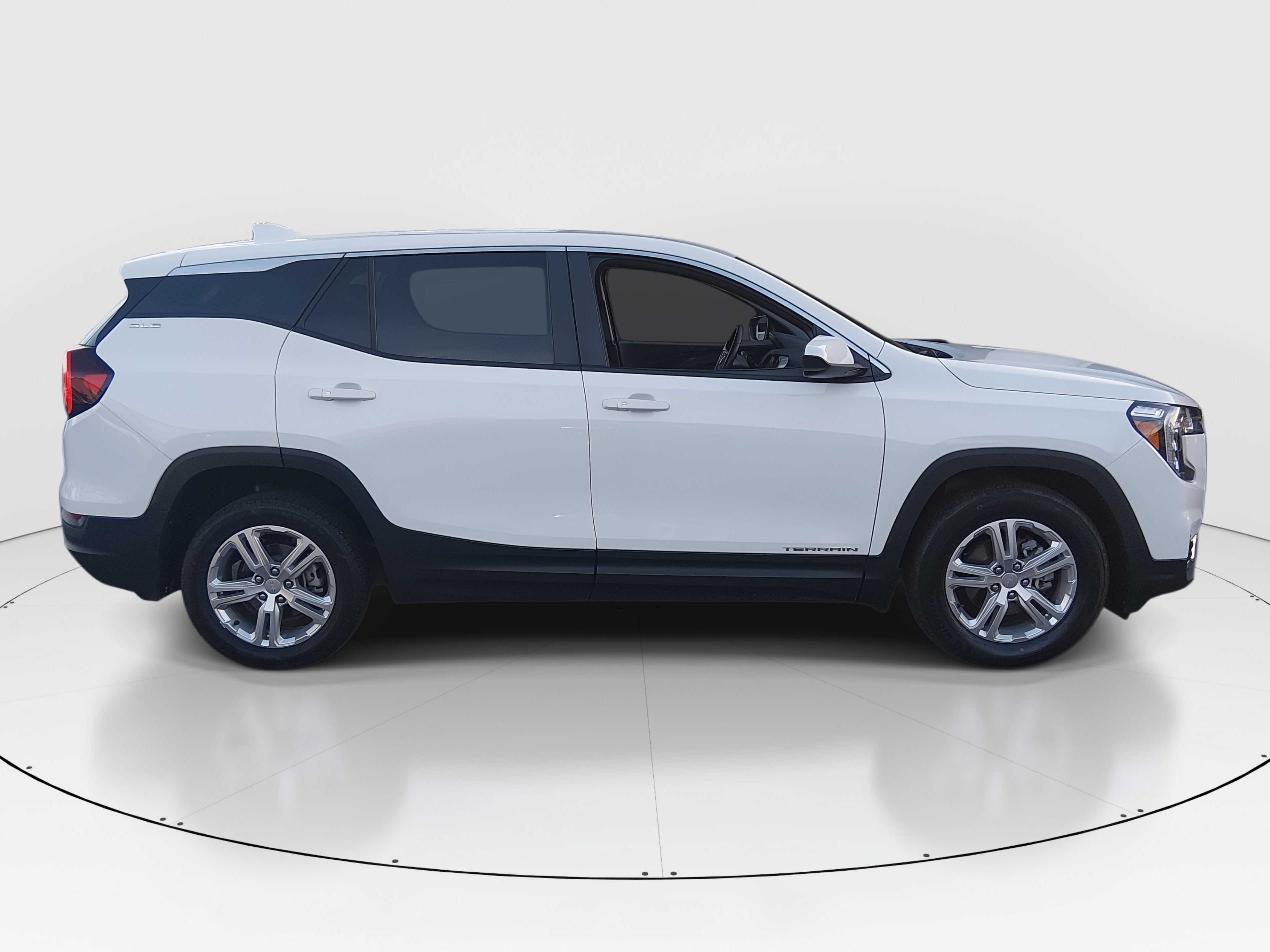 2024 GMC Terrain SLE - Photo 8