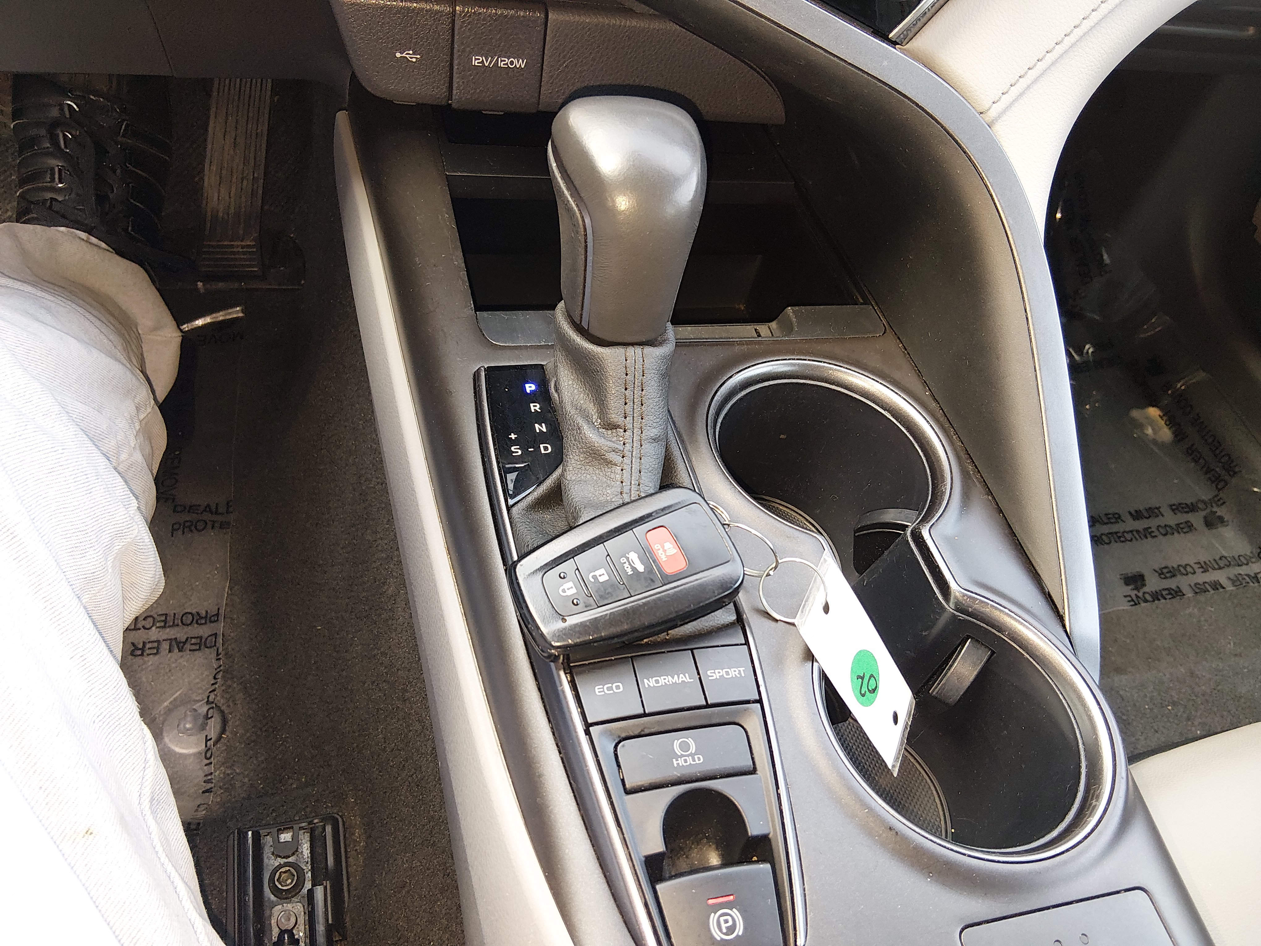 2024 Toyota Camry XSE - Photo 15