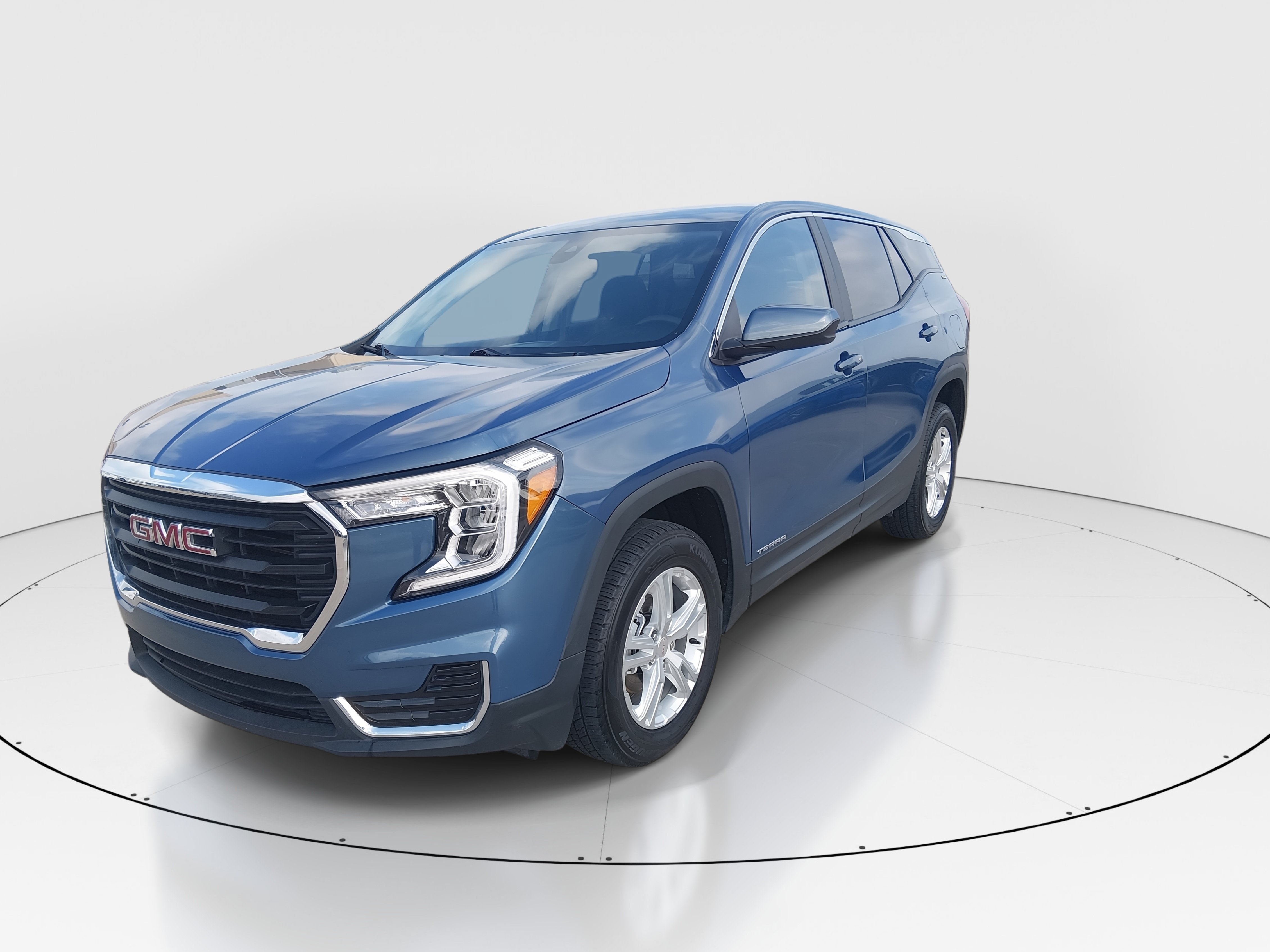 2024 GMC Terrain SLE - Photo 3