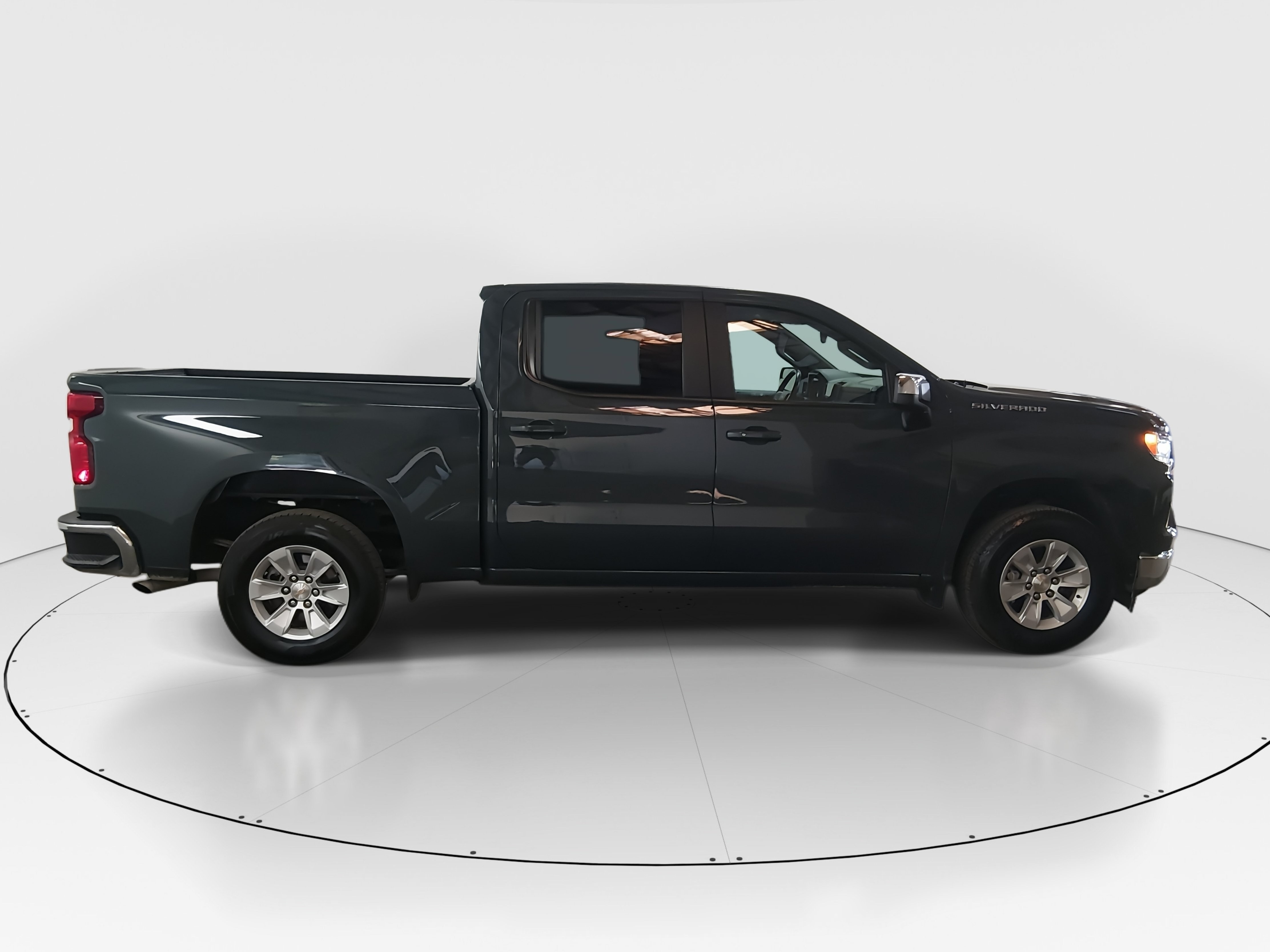 2025 Chevrolet Silverado 1500 LT - Photo 8