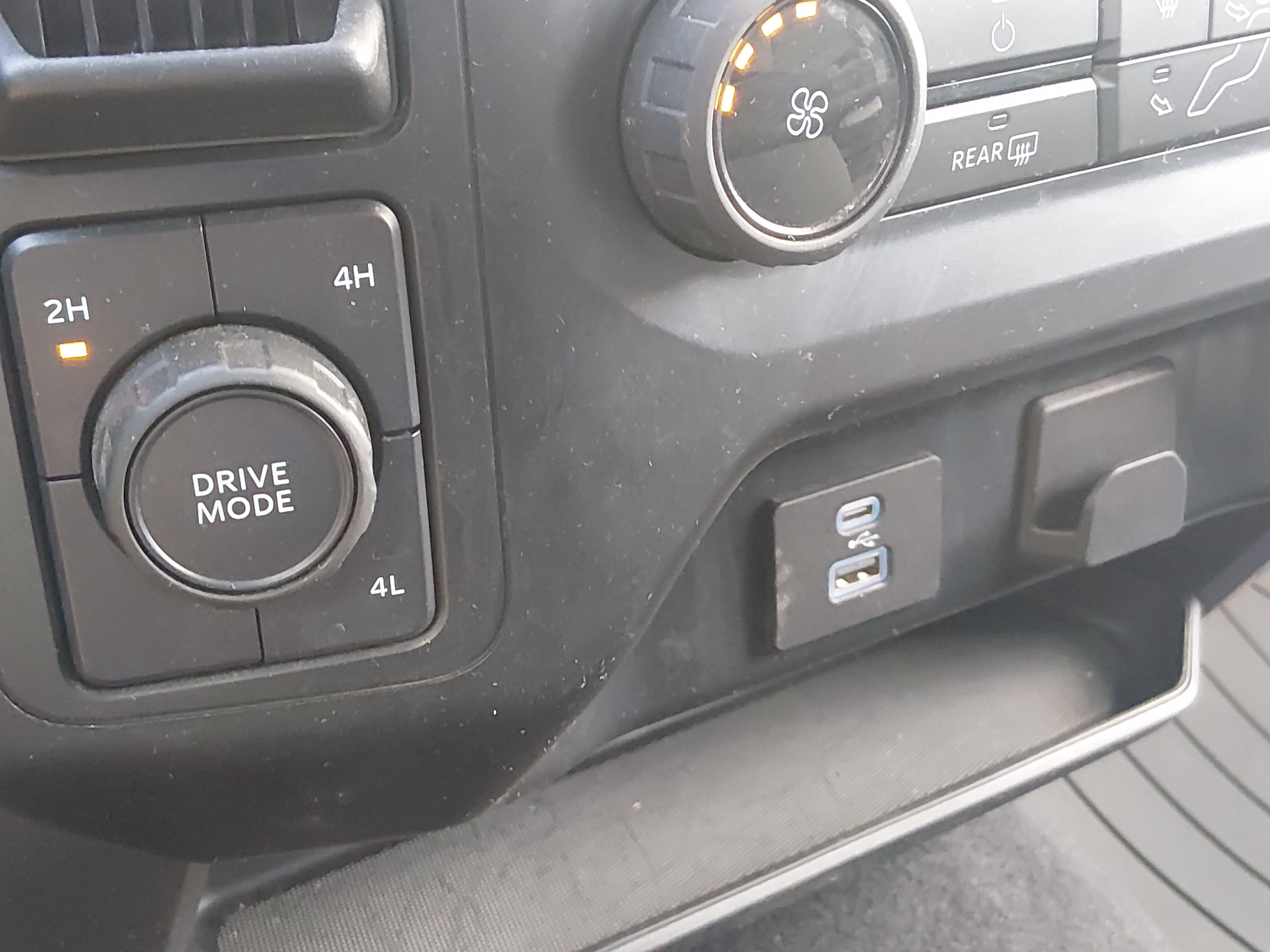 2023 Ford F-150 XLT - Photo 22