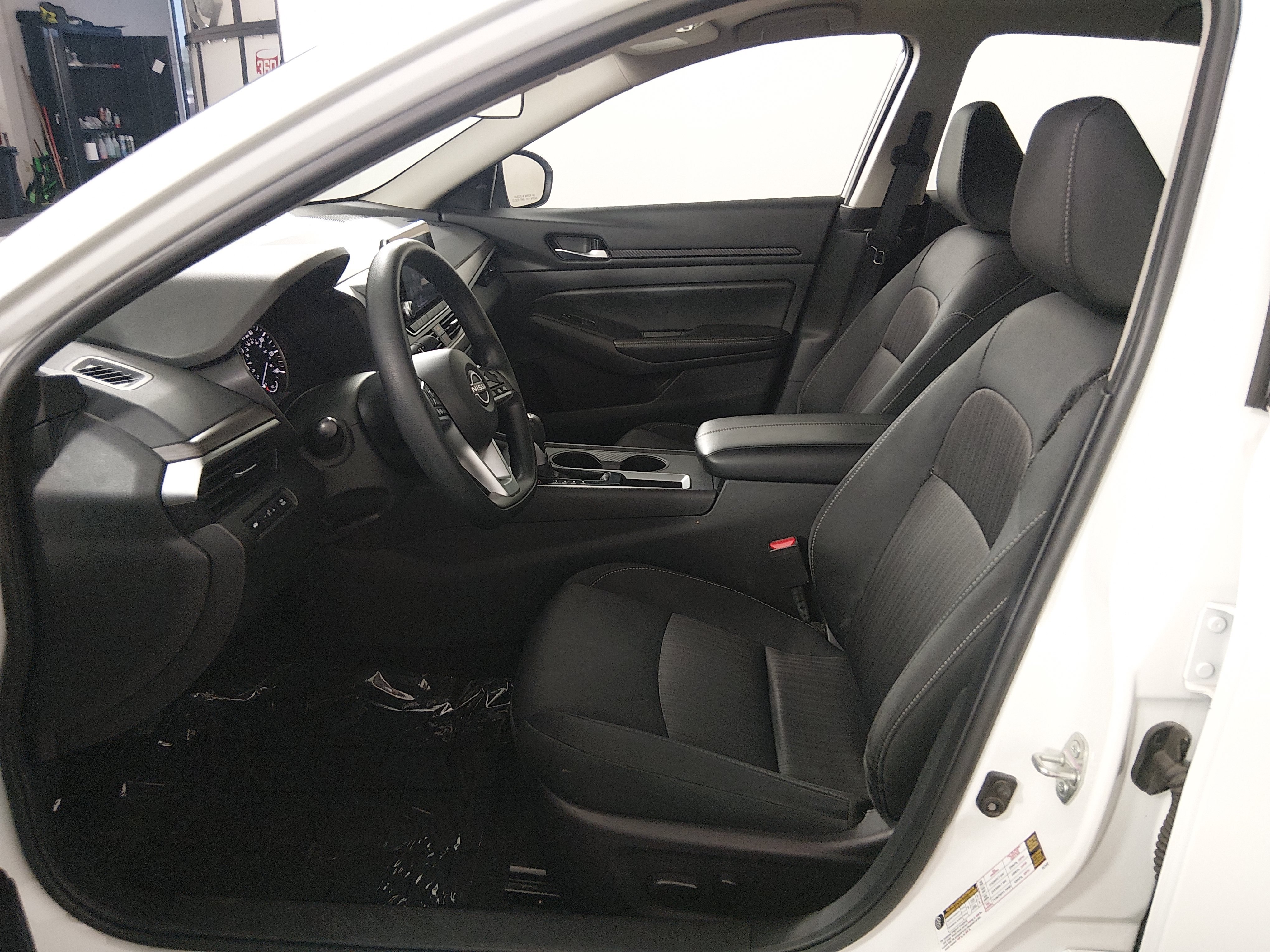 2025 Nissan Altima SV - Photo 19