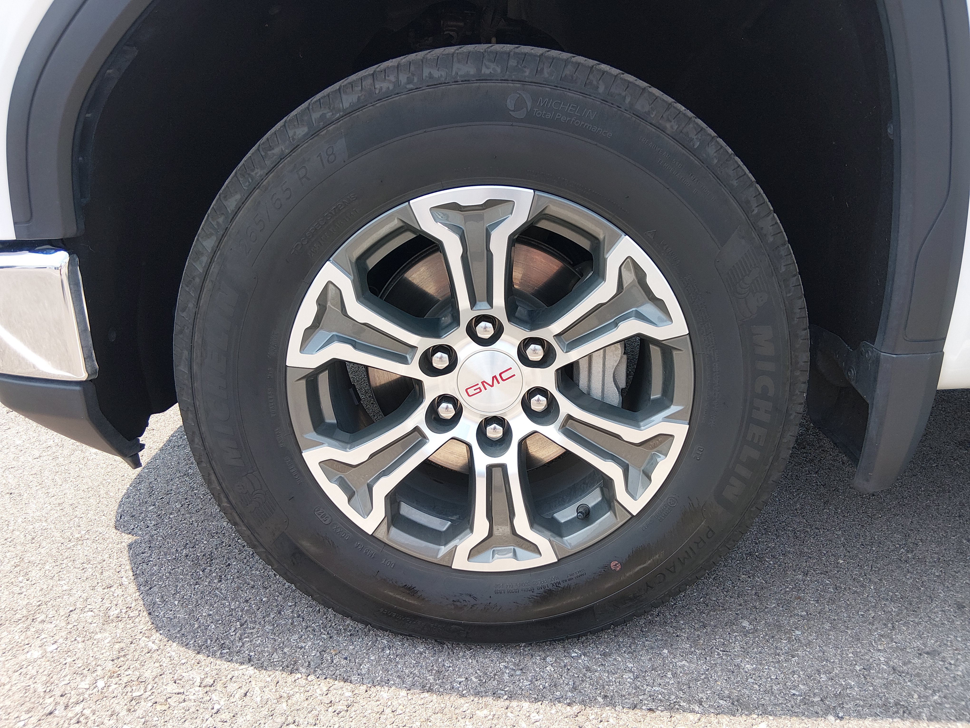2025 GMC Sierra 1500 SLT - Photo 10