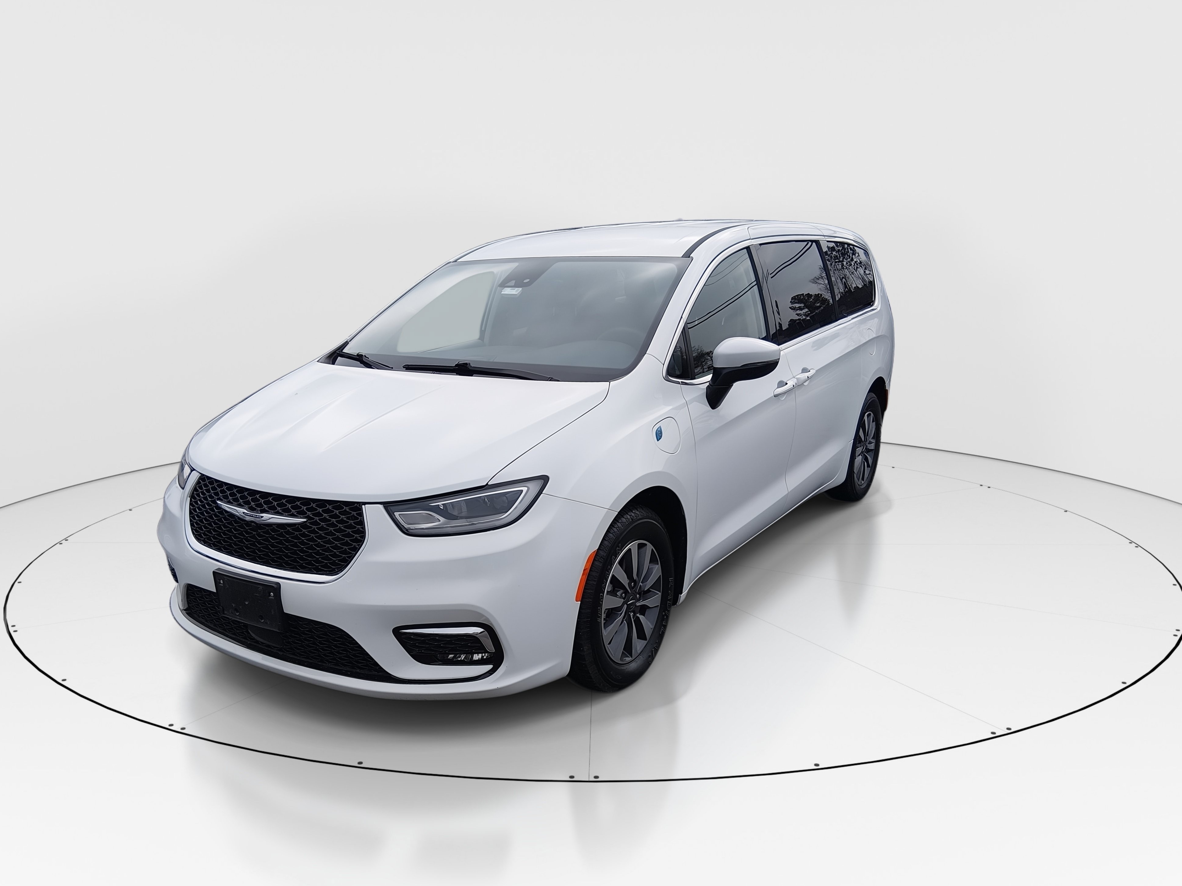 2023 Chrysler Pacifica Hybrid Touring L - Photo 3