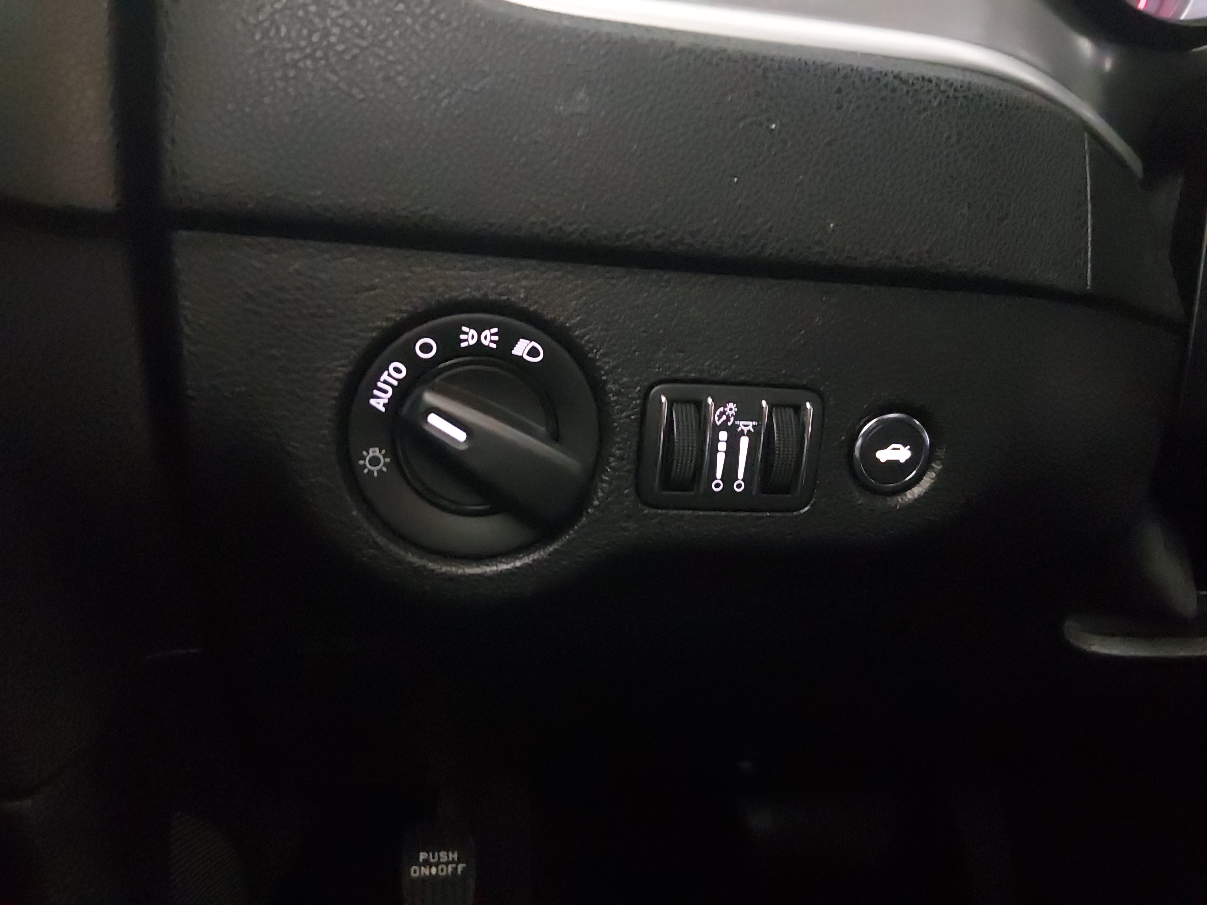 2022 Dodge Charger SXT - Photo 13