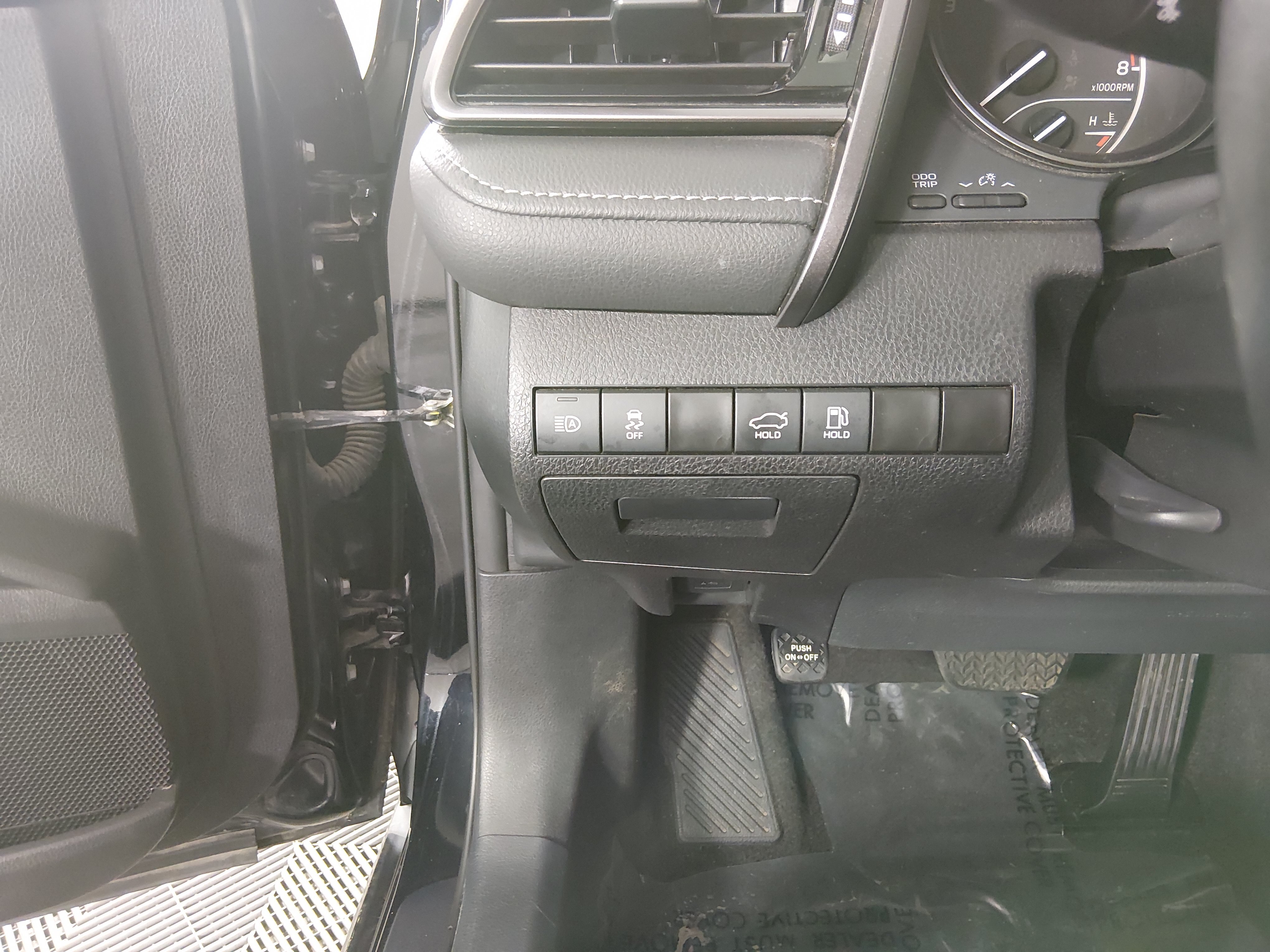 2024 Toyota Camry SE - Photo 13