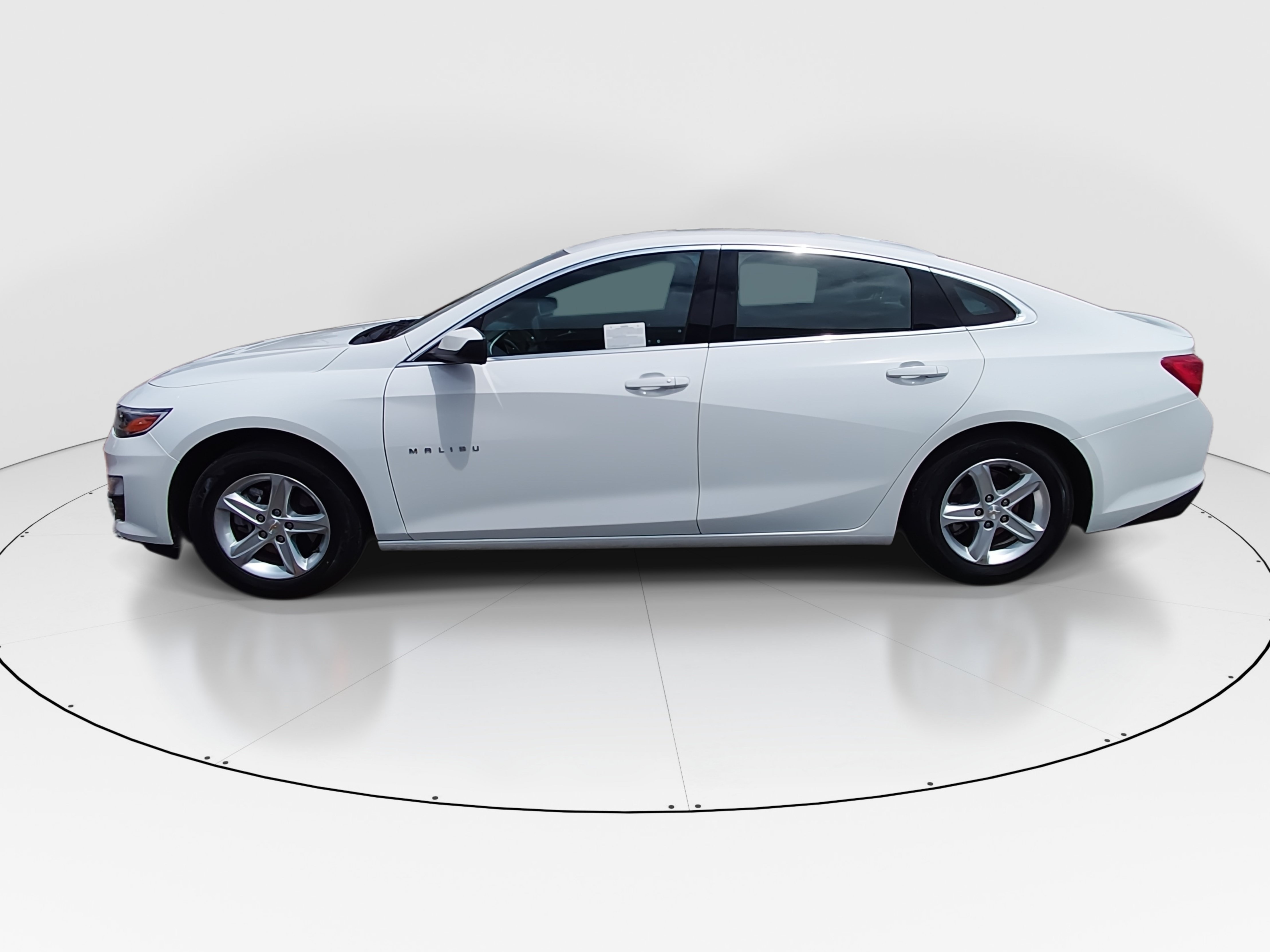 2024 Chevrolet Malibu 1LT - Photo 4