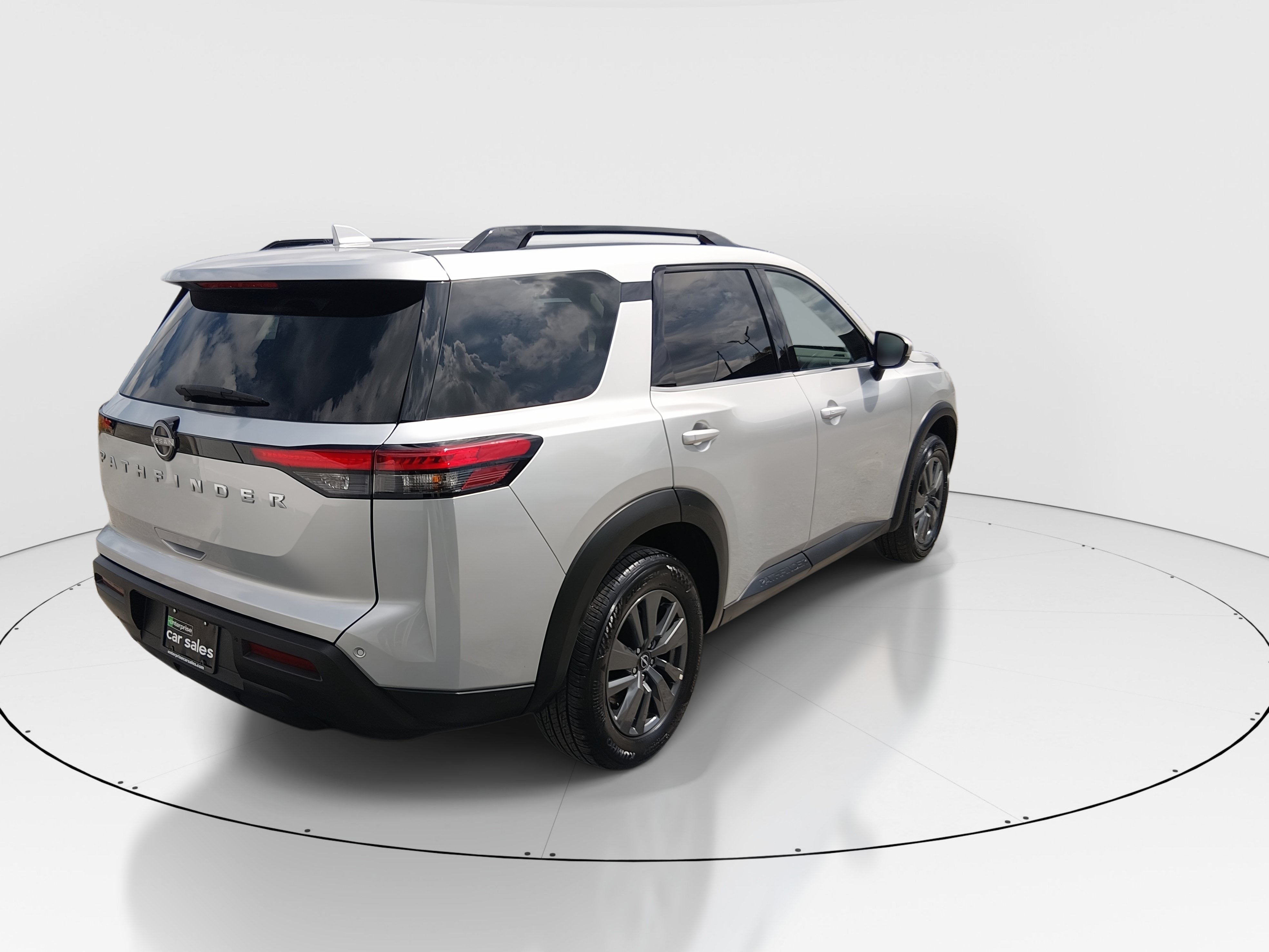 2025 Nissan Pathfinder SV - Photo 7
