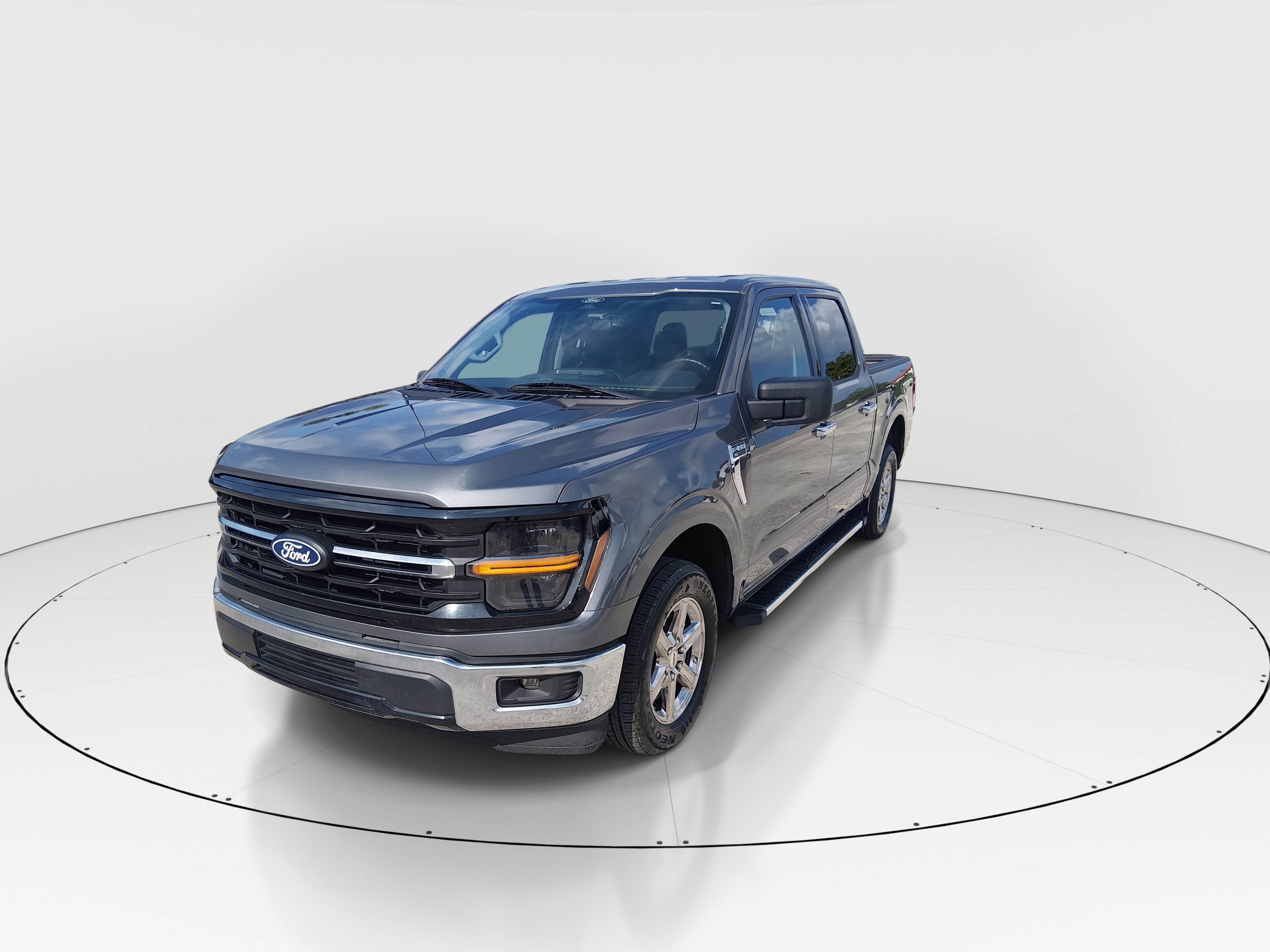 2025 Ford F-150 XLT - Photo 3