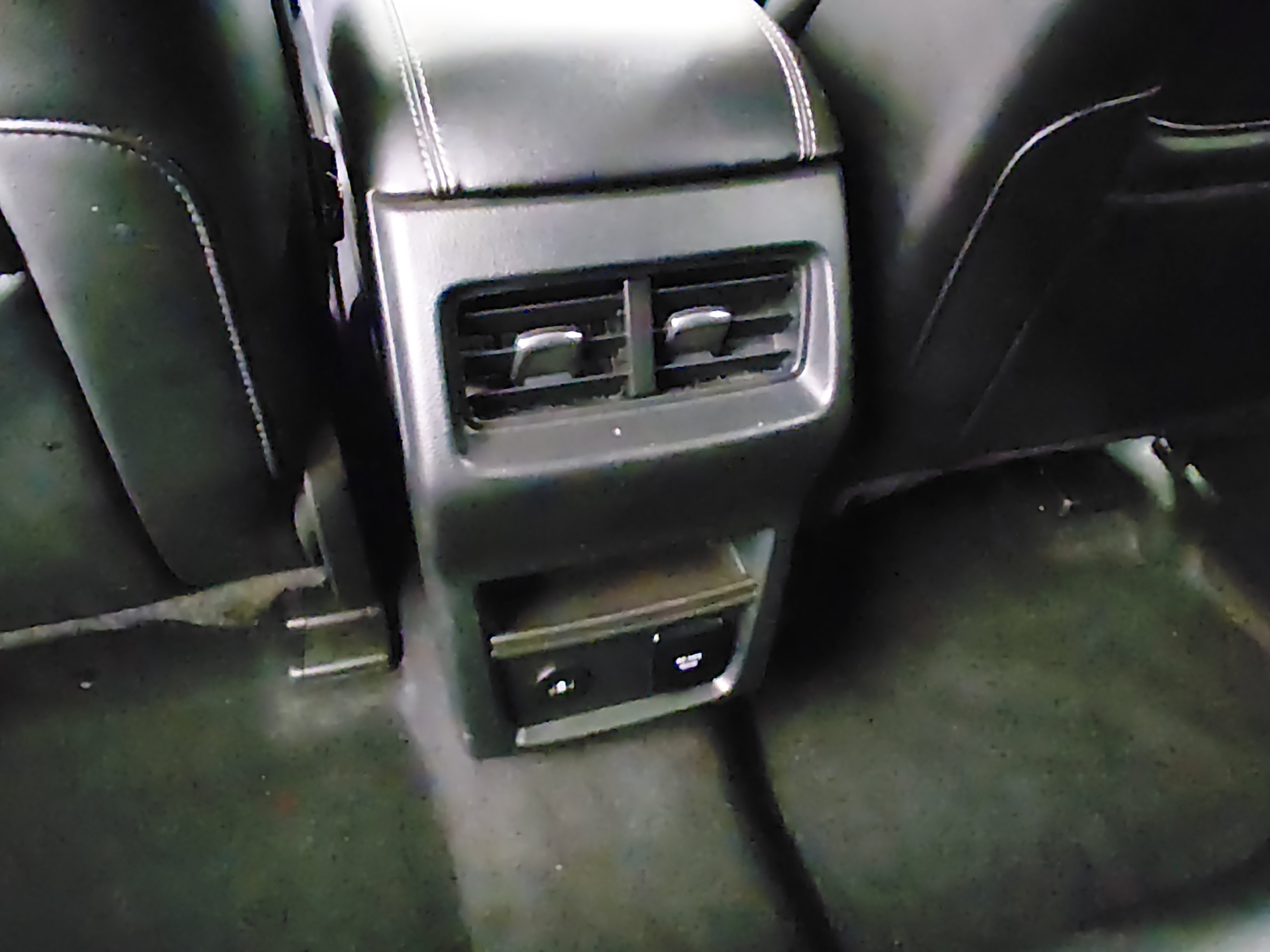 2024 Ford Edge Titanium - Photo 19