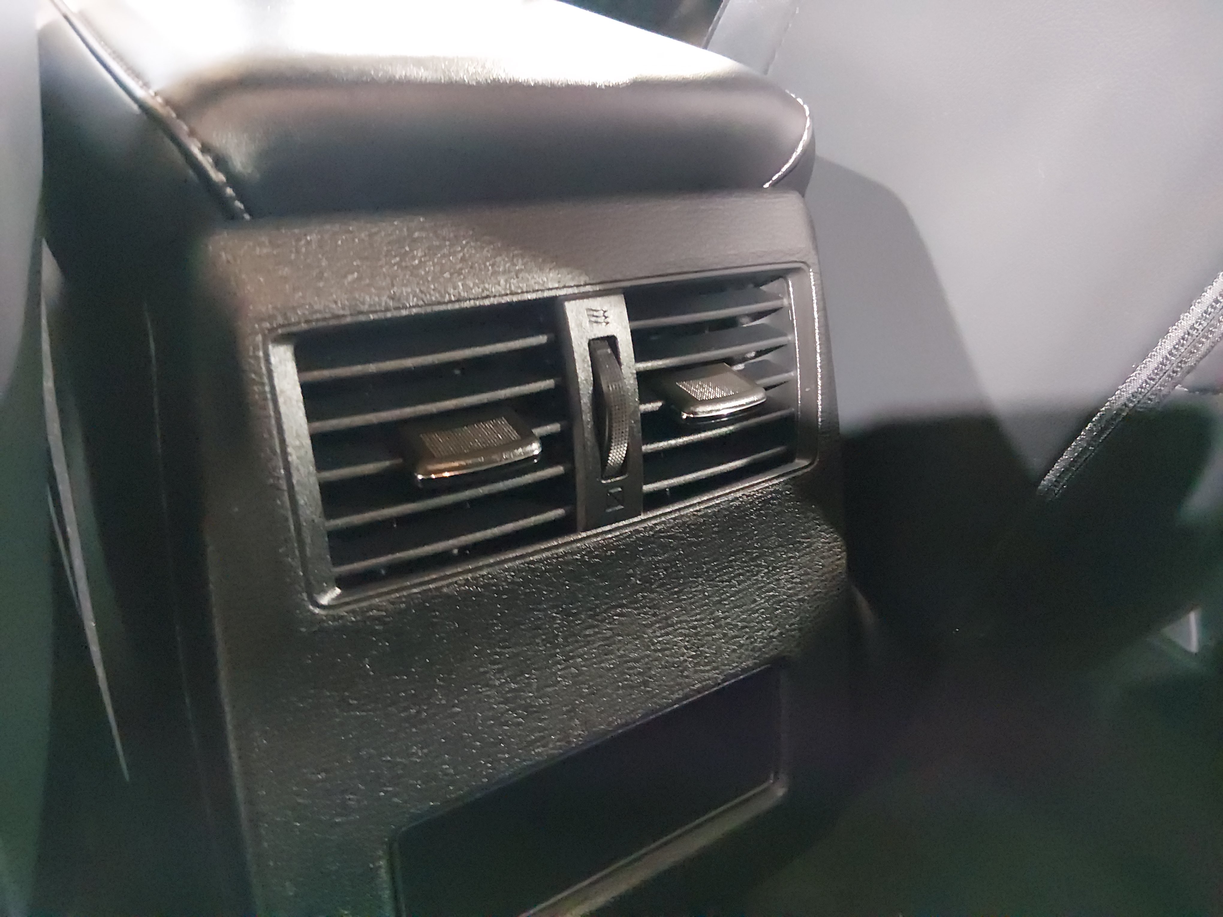 2025 Mitsubishi Outlander SE - Photo 21