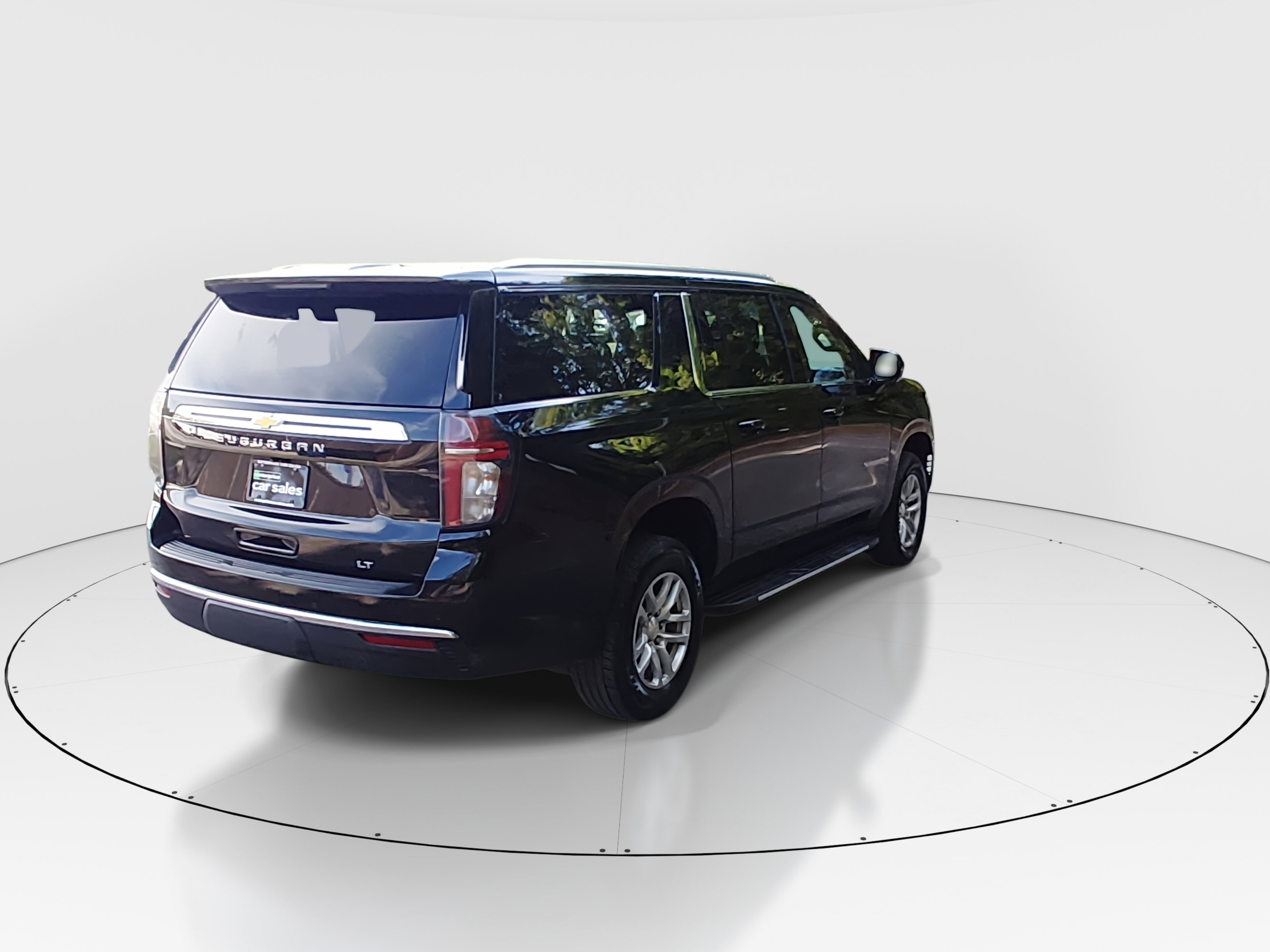 2024 Chevrolet Suburban LT - Photo 7