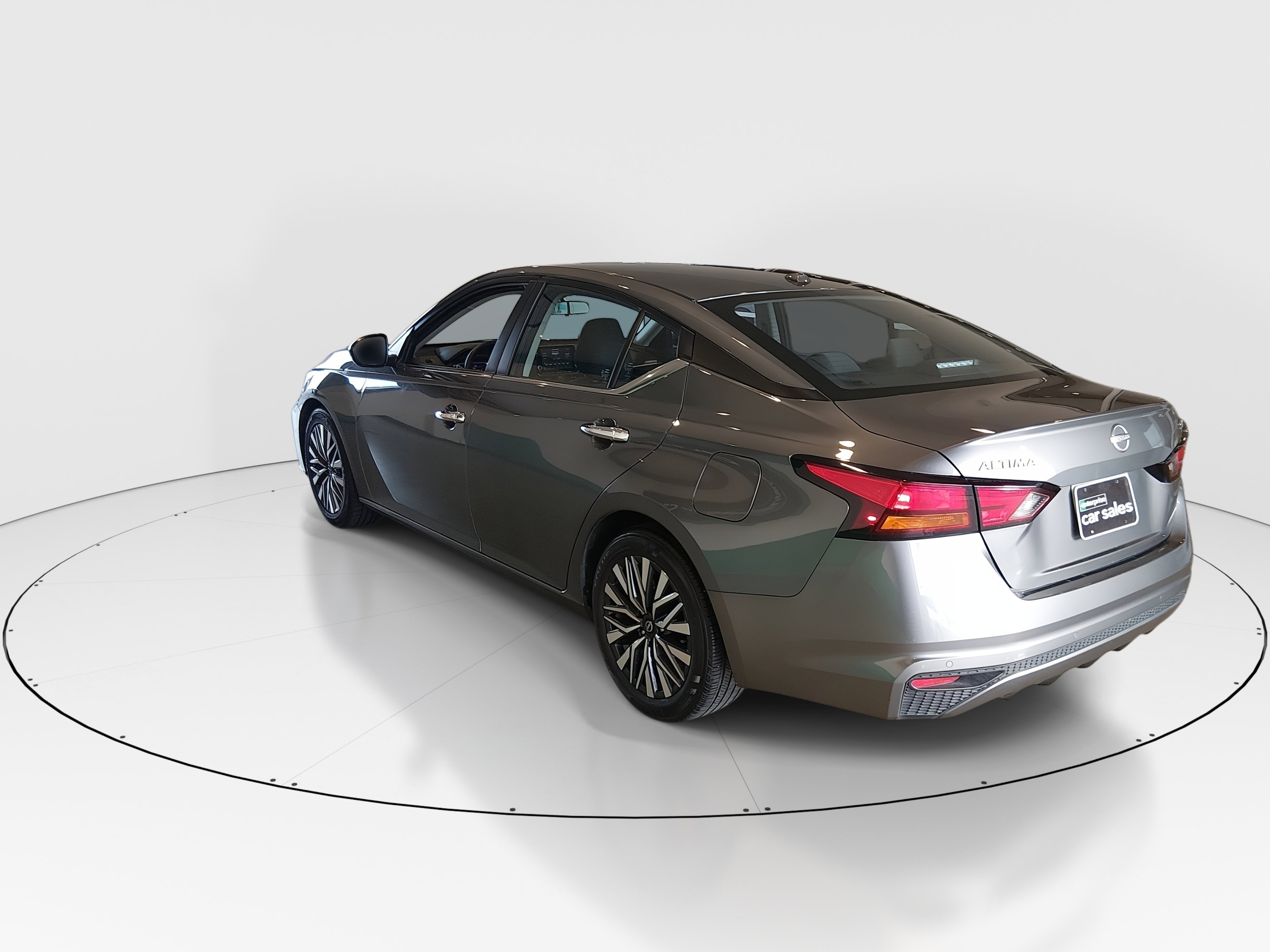 2024 Nissan Altima SV - Photo 5
