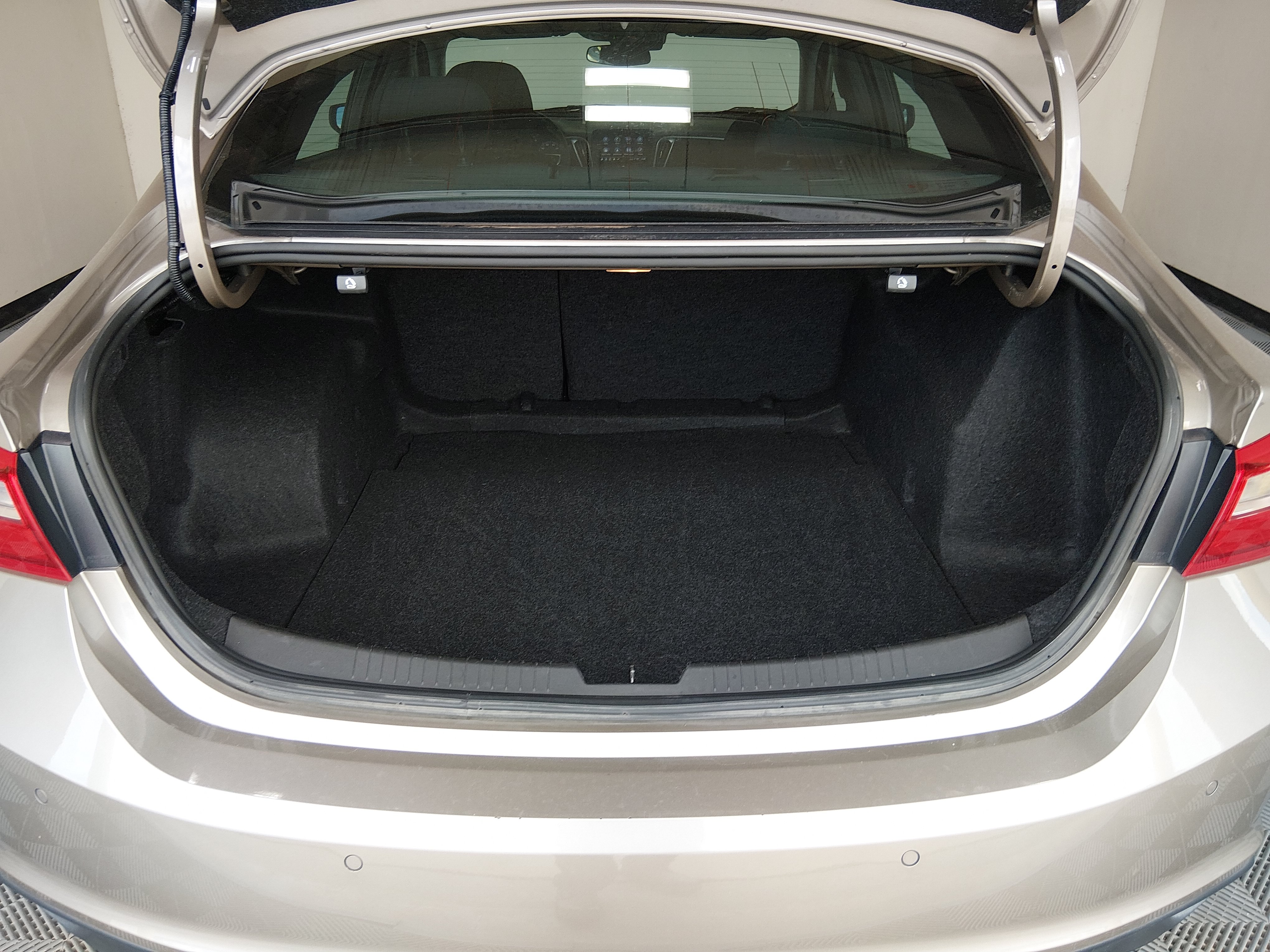 2024 Chevrolet Malibu 1LT - Photo 11