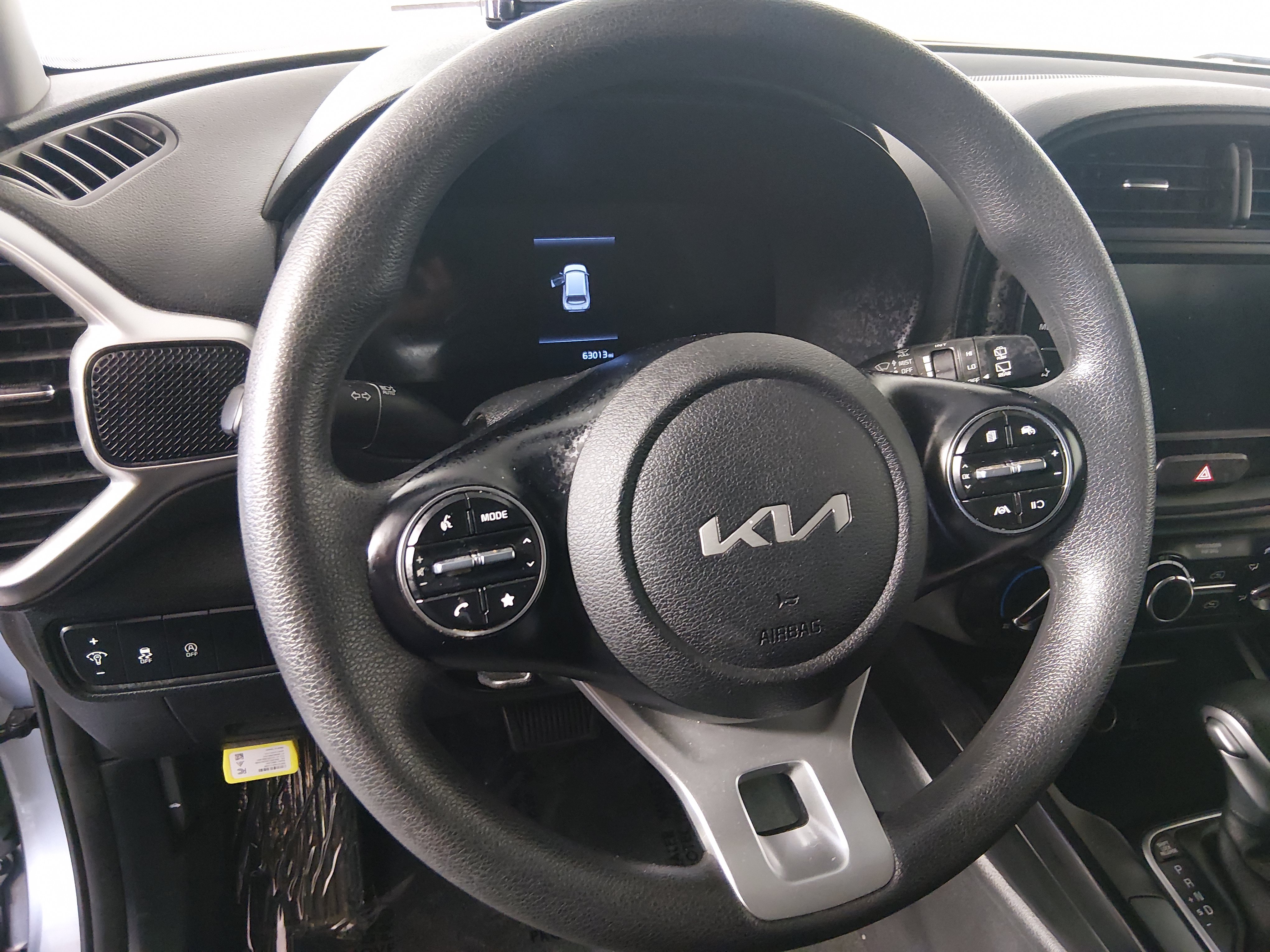 2024 Kia Soul LX - Photo 12