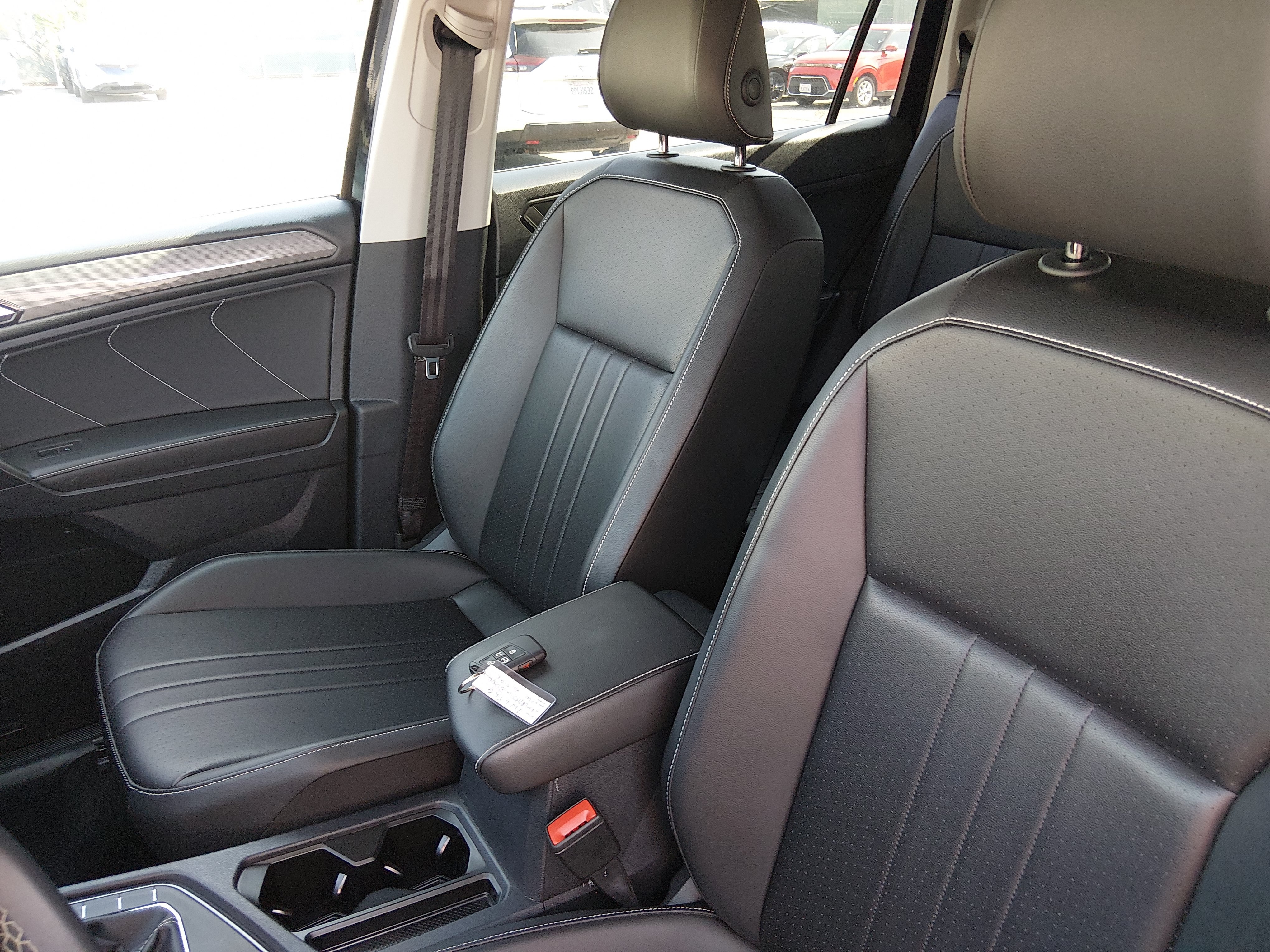 2024 Volkswagen Tiguan SE - Photo 15