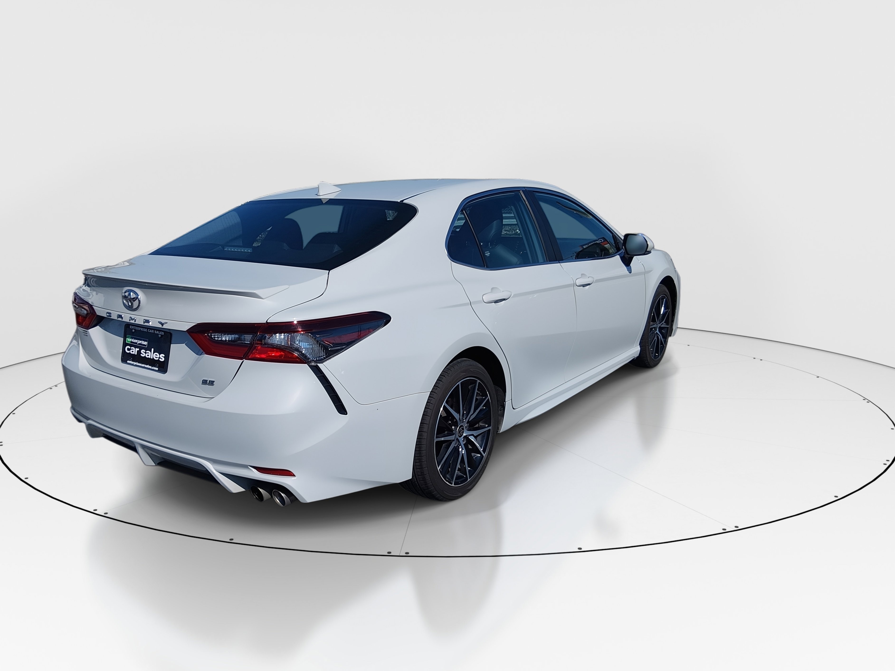 2024 Toyota Camry SE - Photo 7