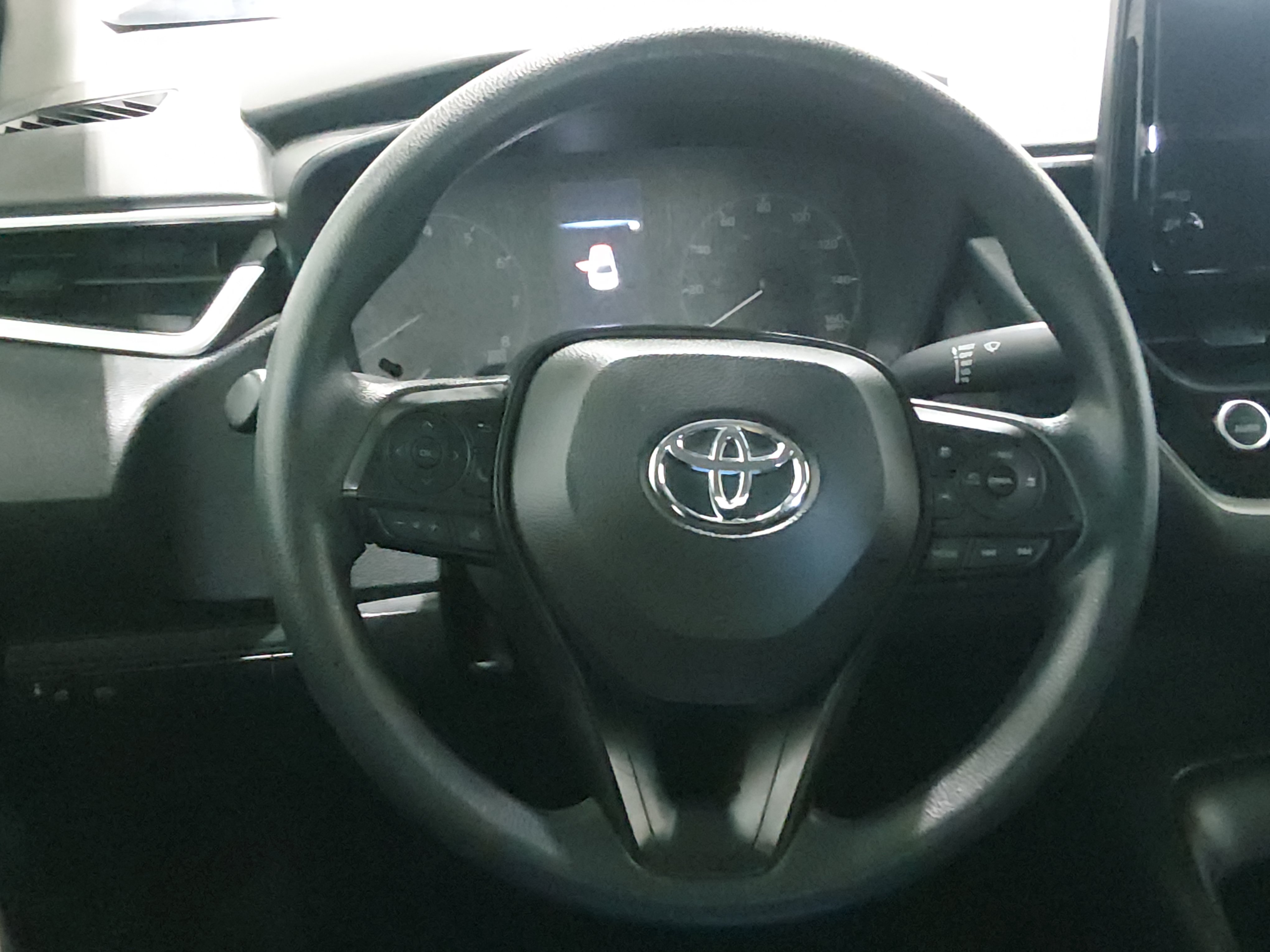2024 Toyota Corolla LE - Photo 12