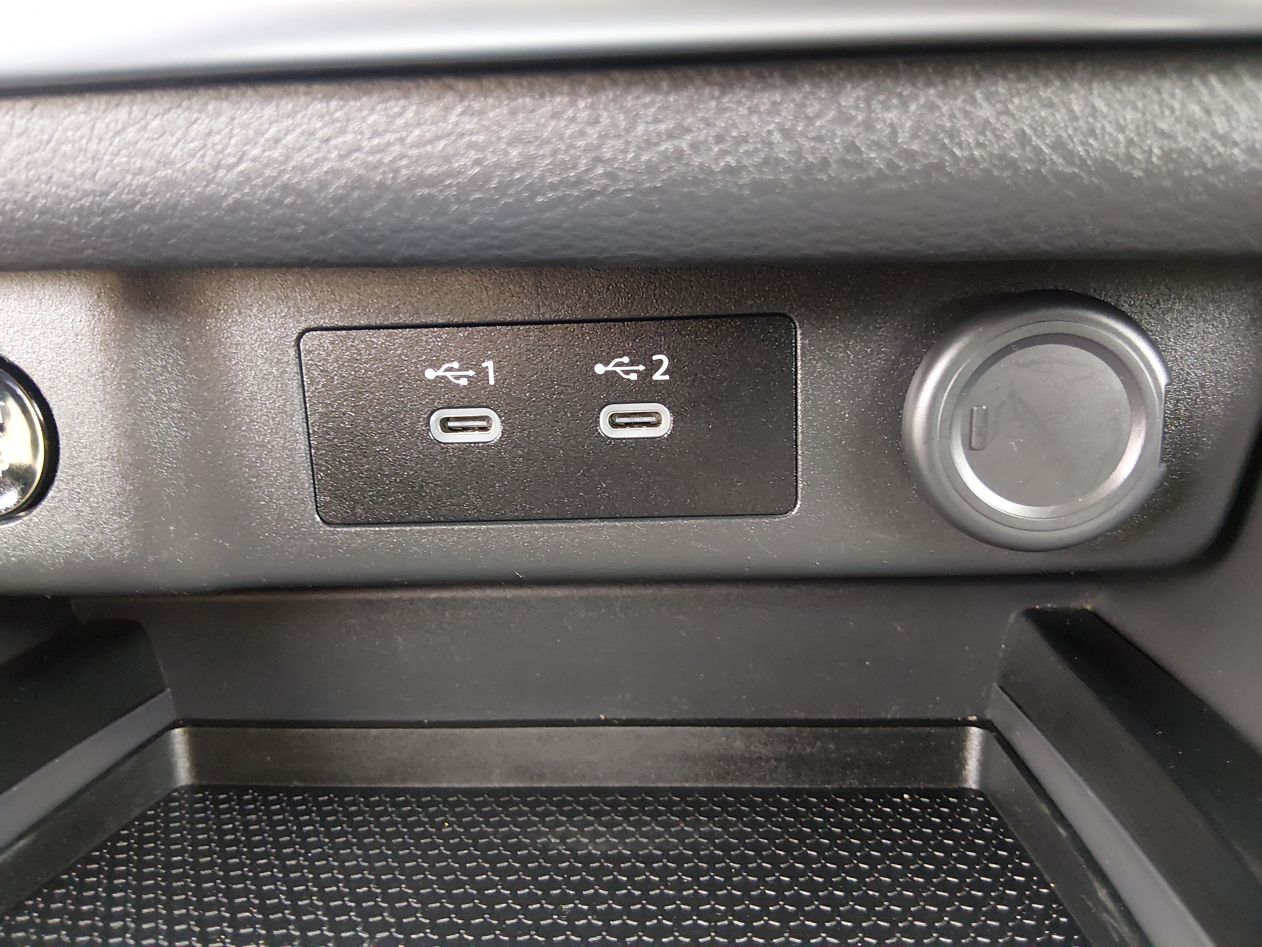 2025 Nissan Rogue SV - Photo 18
