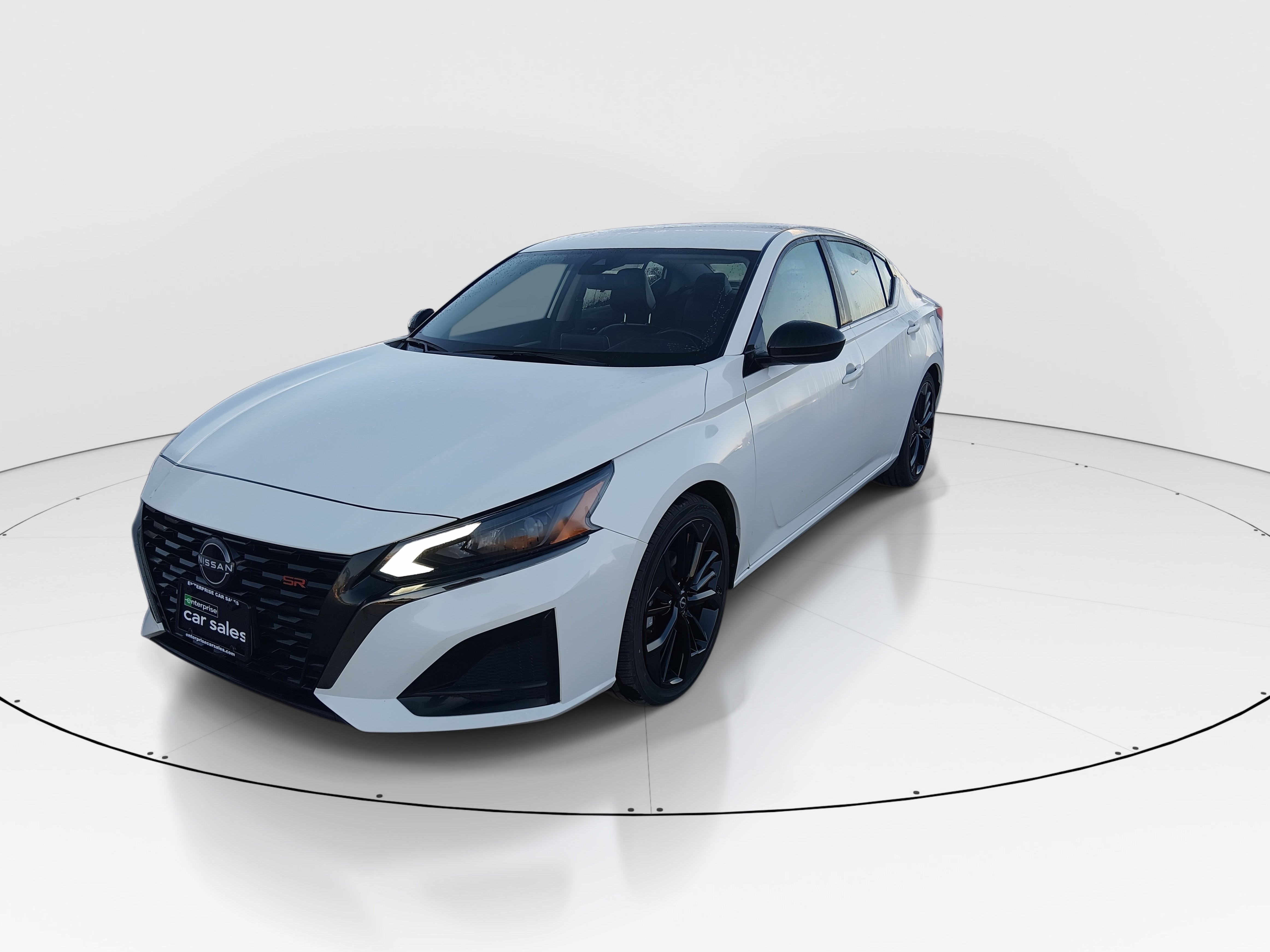 2024 Nissan Altima SR - Photo 3