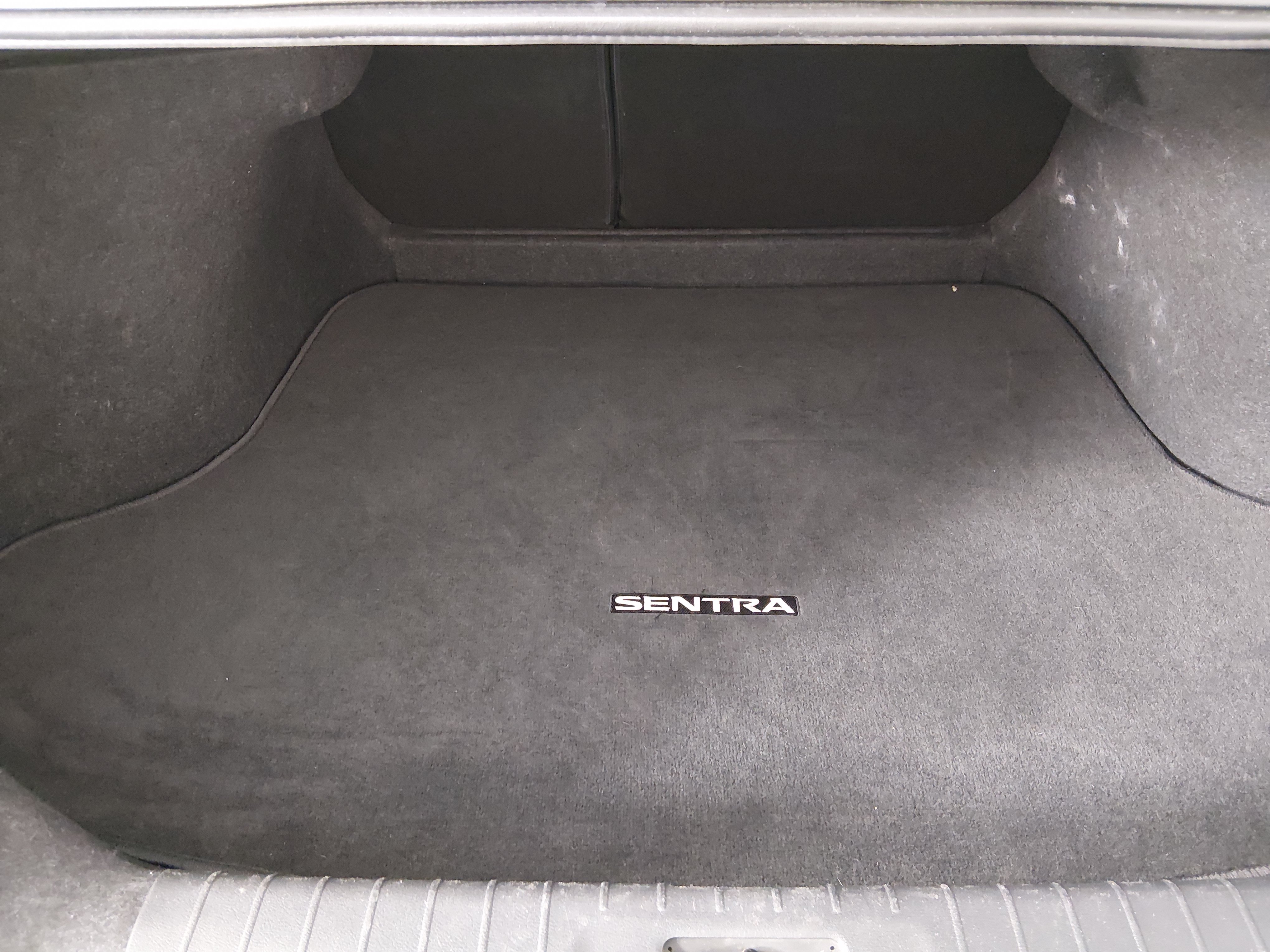 2025 Nissan Sentra SR - Photo 11