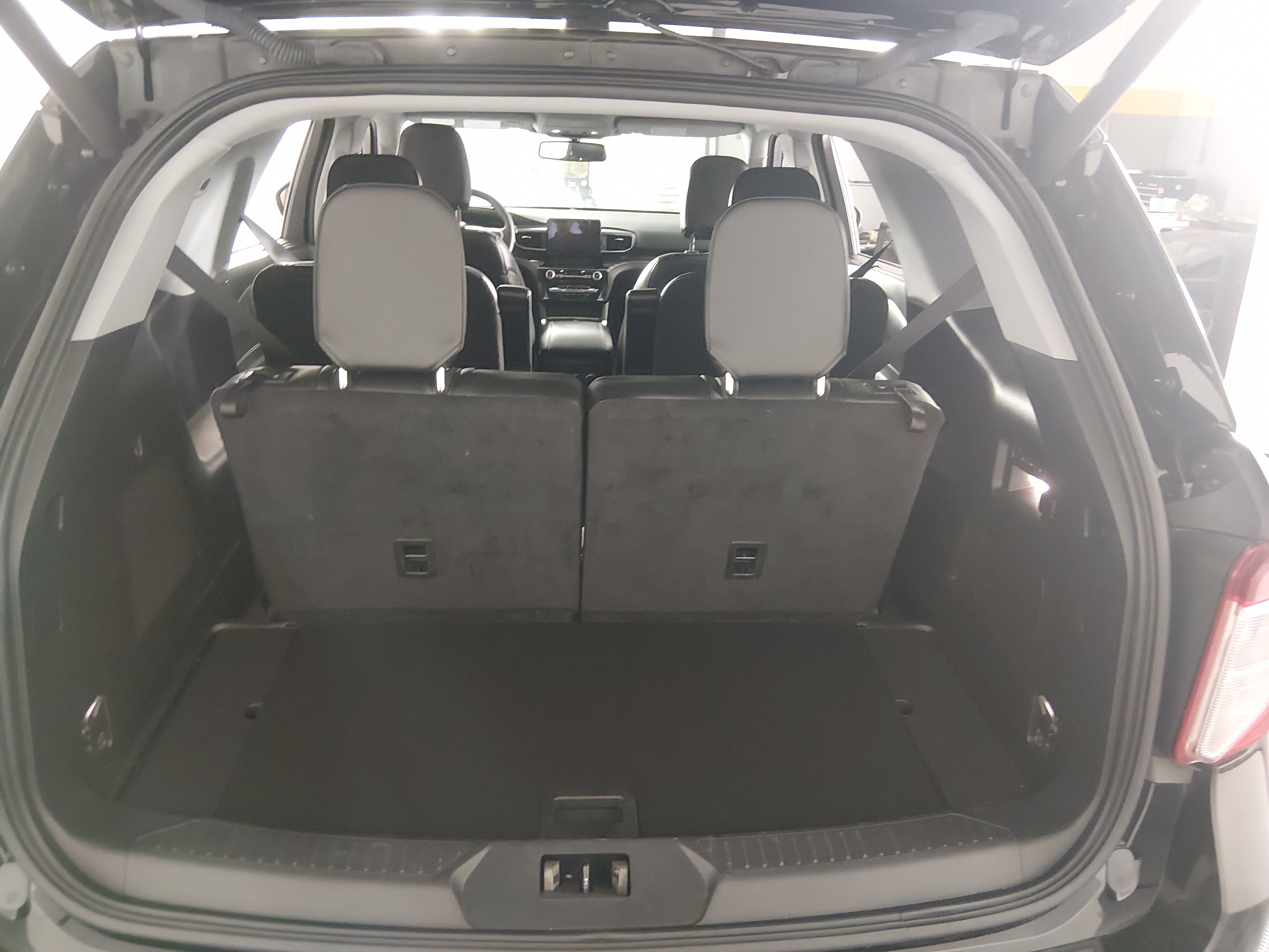 2023 Ford Explorer Limited - Photo 11