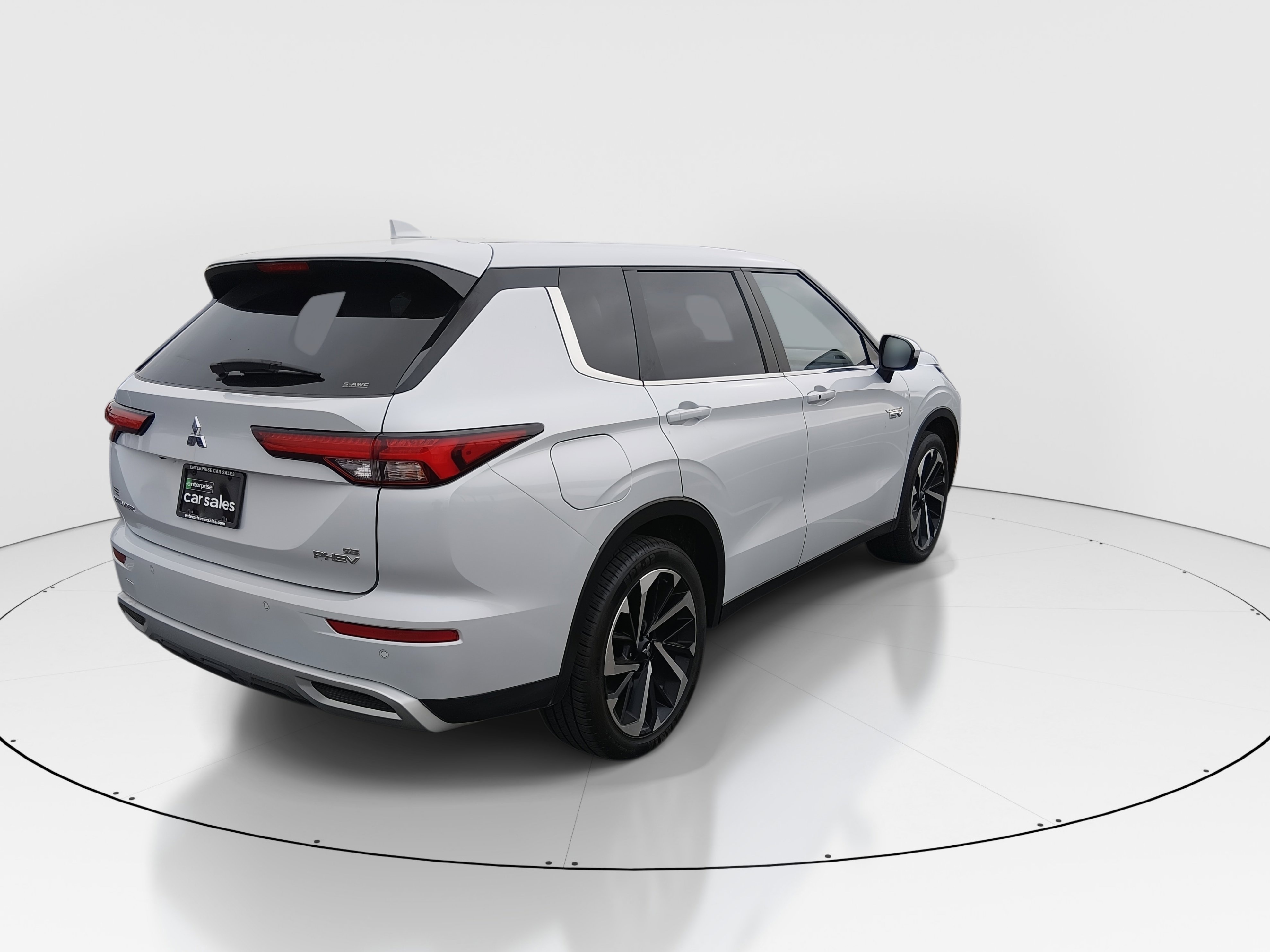 2024 Mitsubishi Outlander Plug-in Hybrid SE - Photo 7