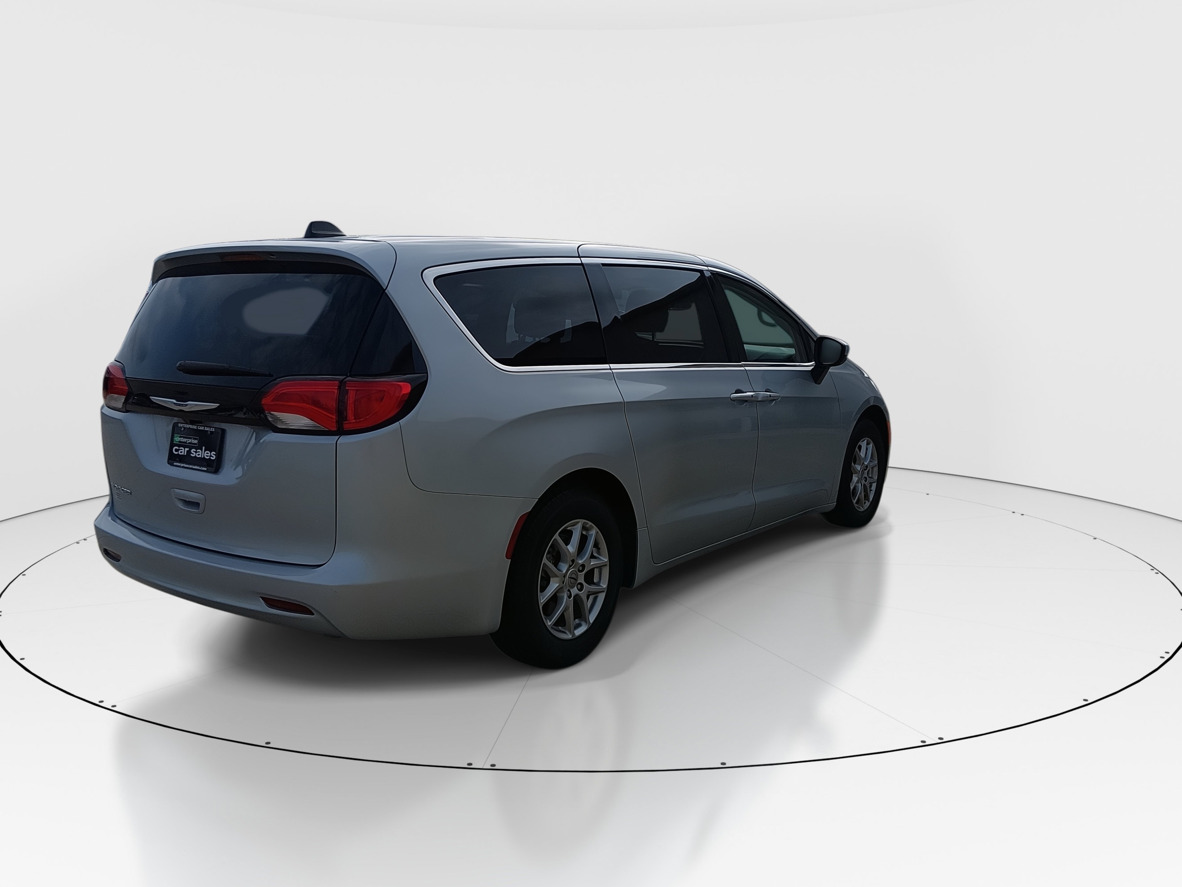 2023 Chrysler Voyager LX - Photo 7