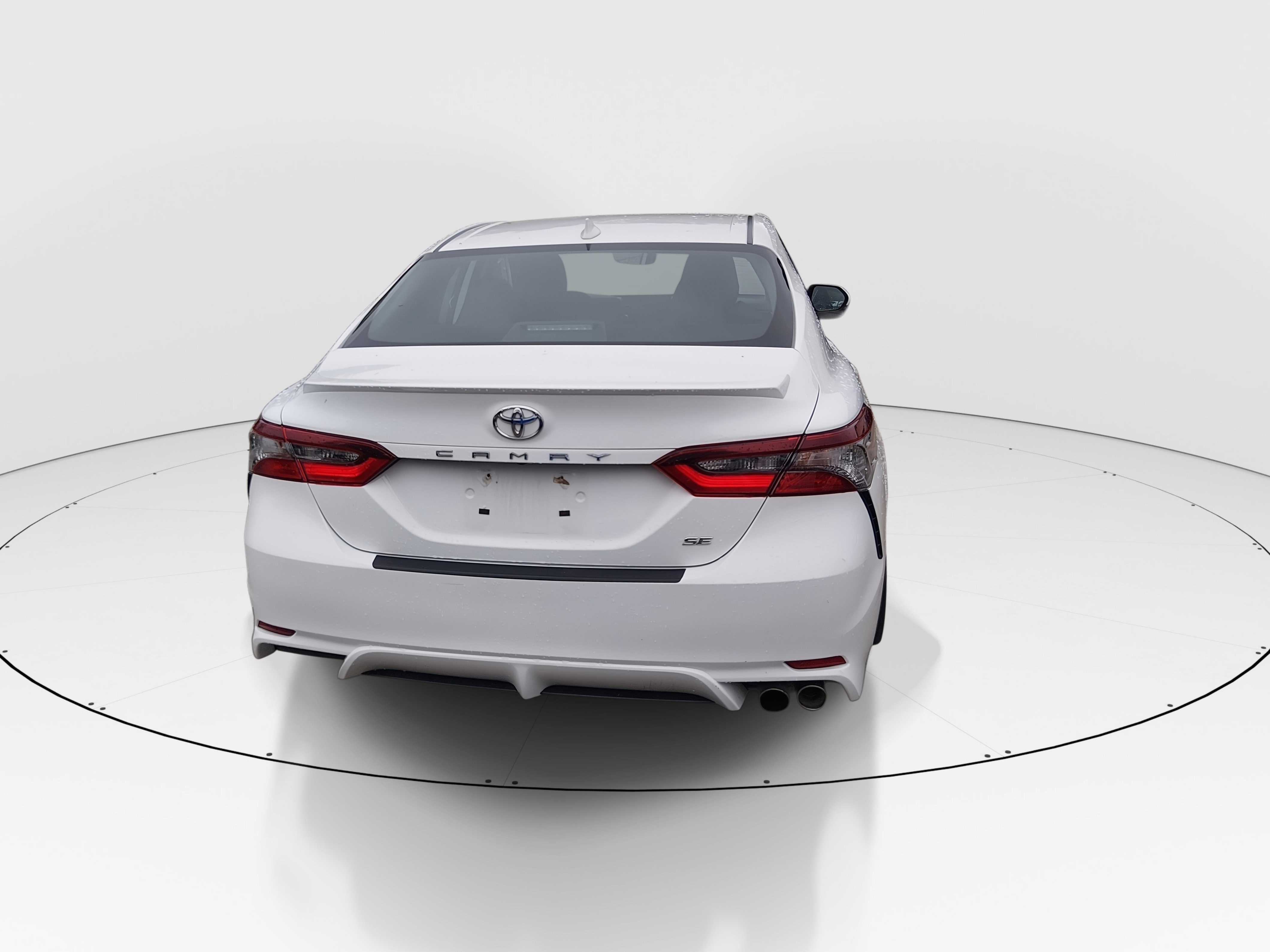 2024 Toyota Camry SE - Photo 6