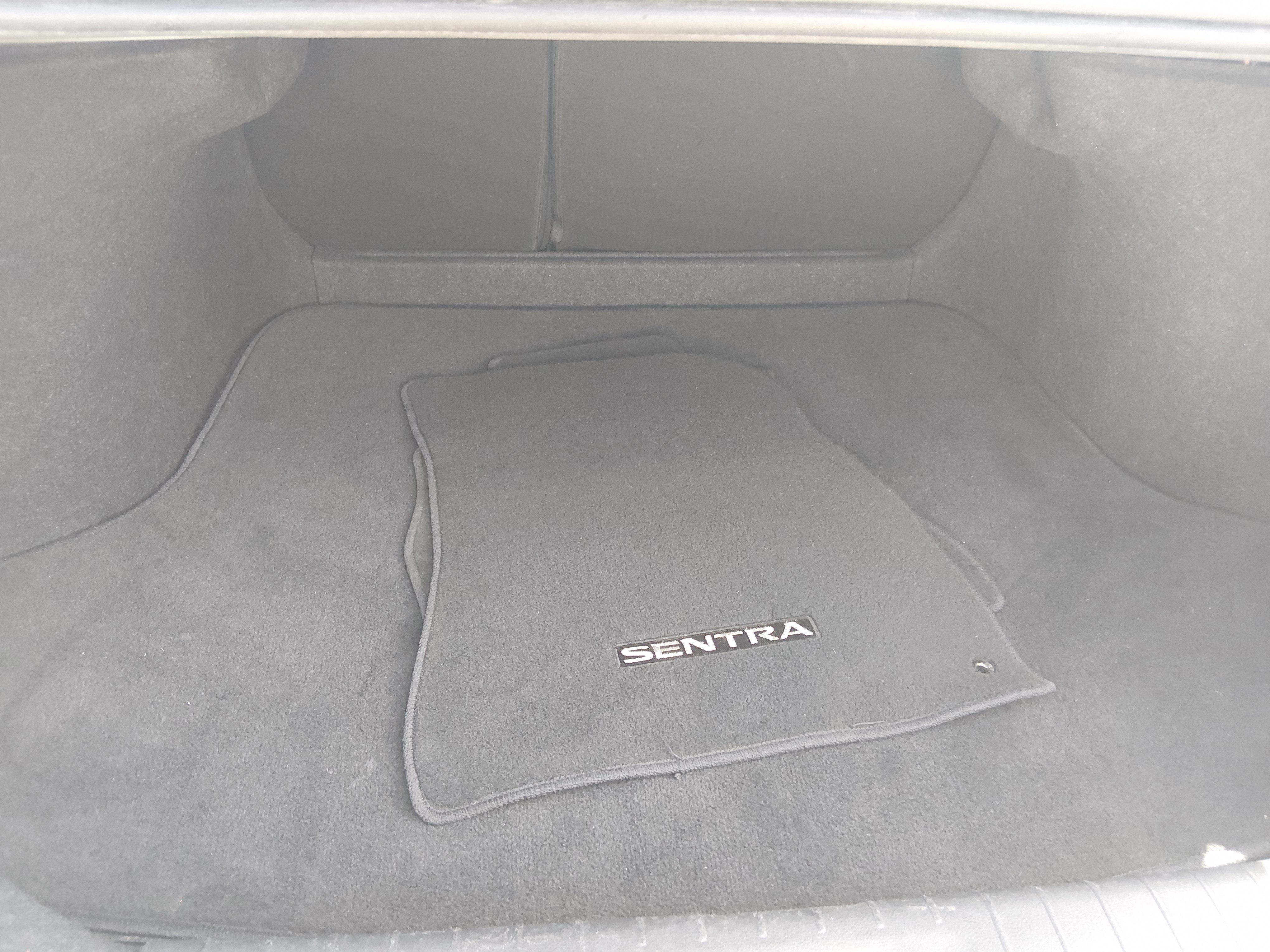2025 Nissan Sentra SR - Photo 11