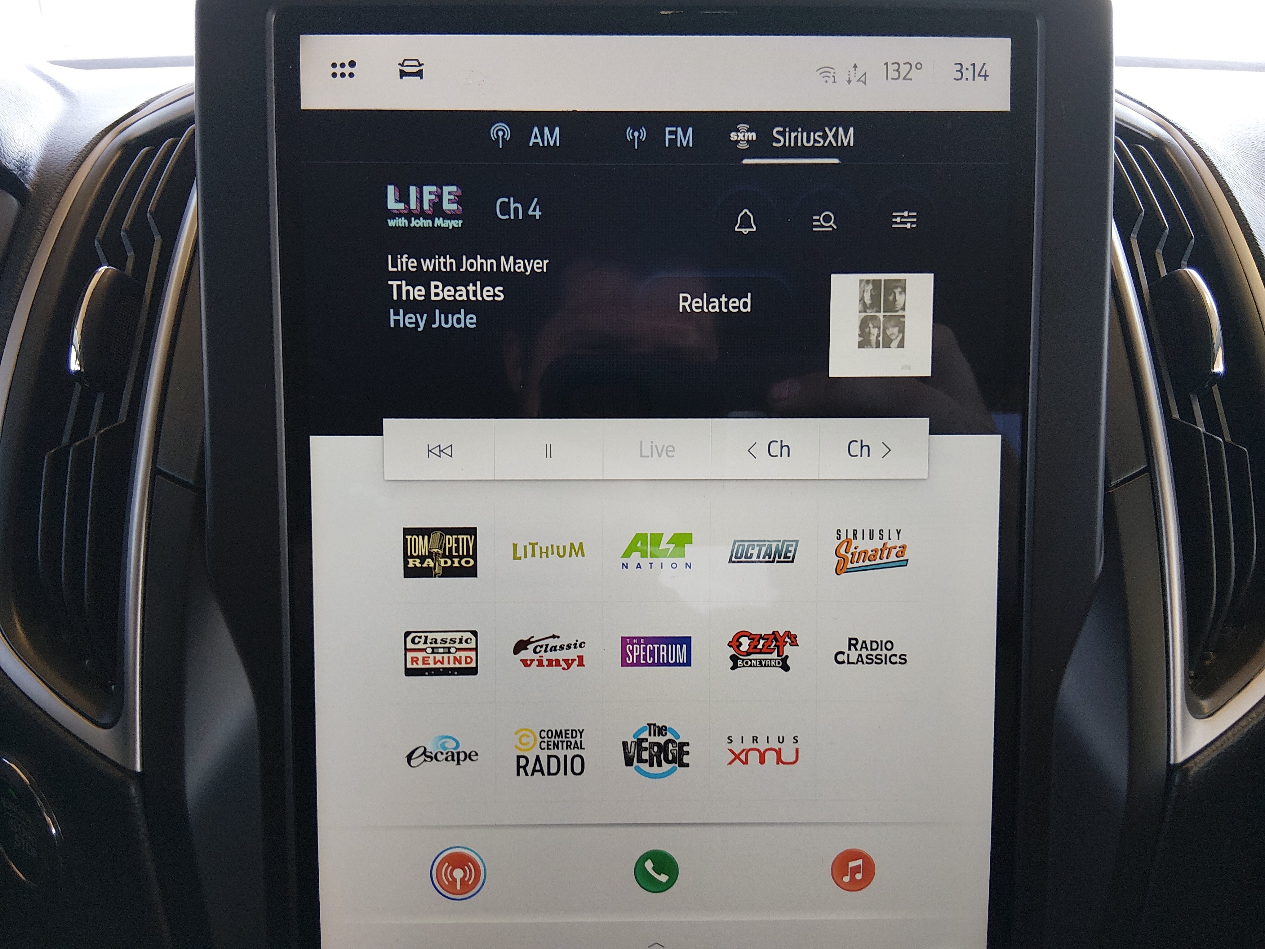 2024 Ford Edge SEL - Photo 18