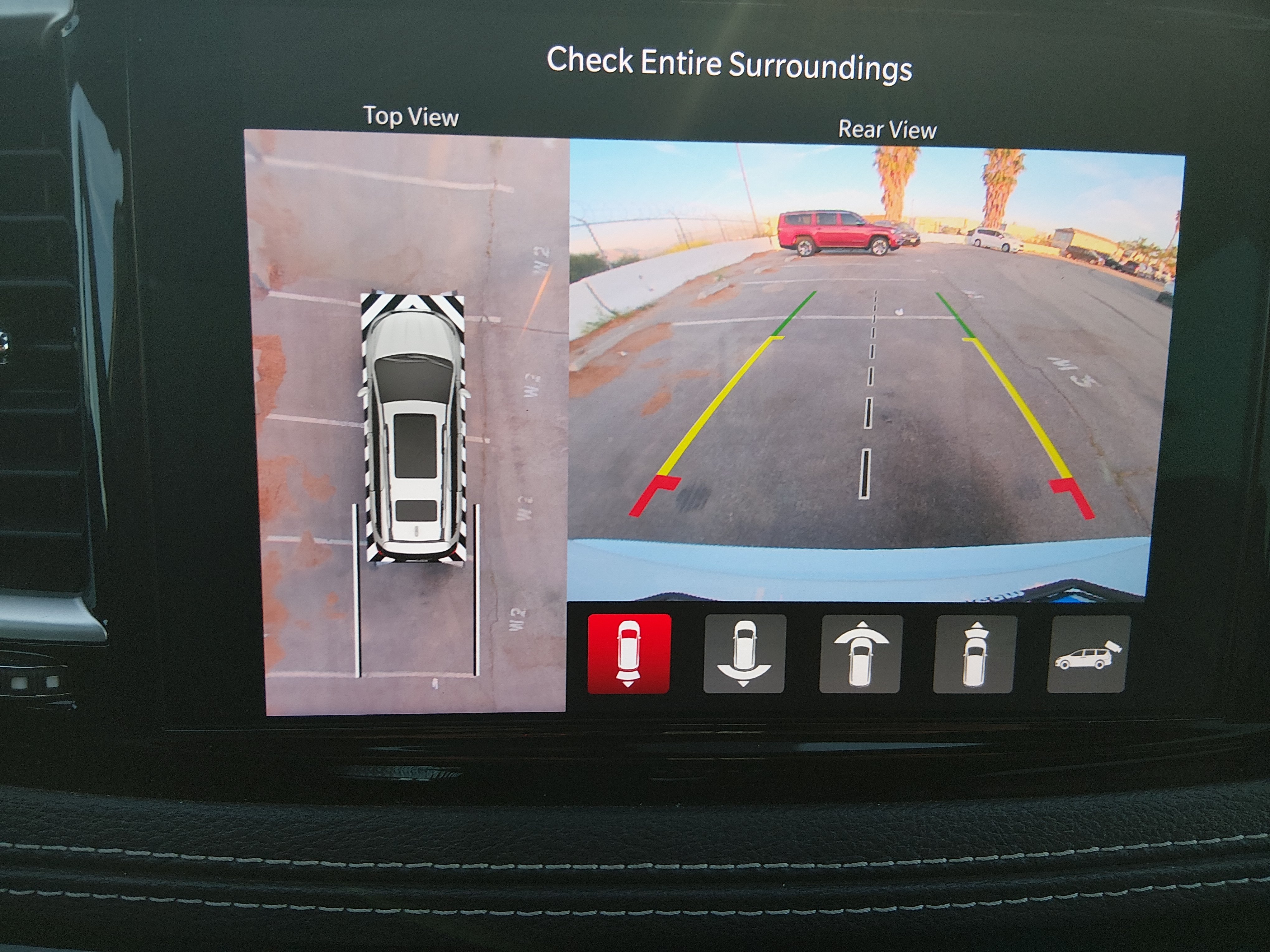 2024 Chrysler Pacifica PHEV Select - Photo 17