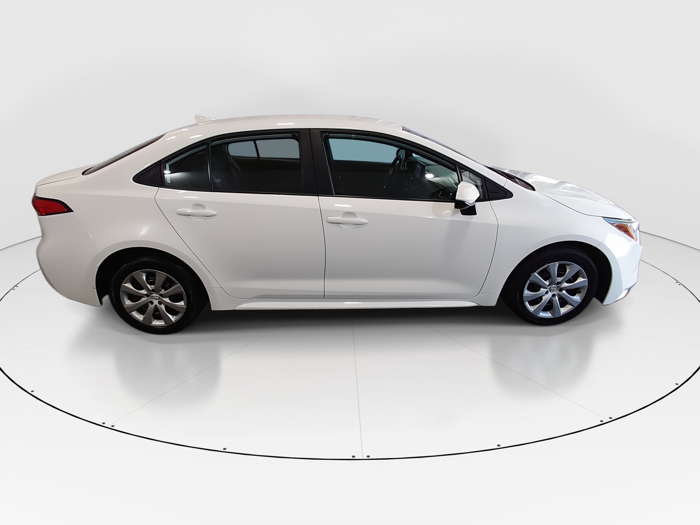 2023 Toyota Corolla LE - Photo 8