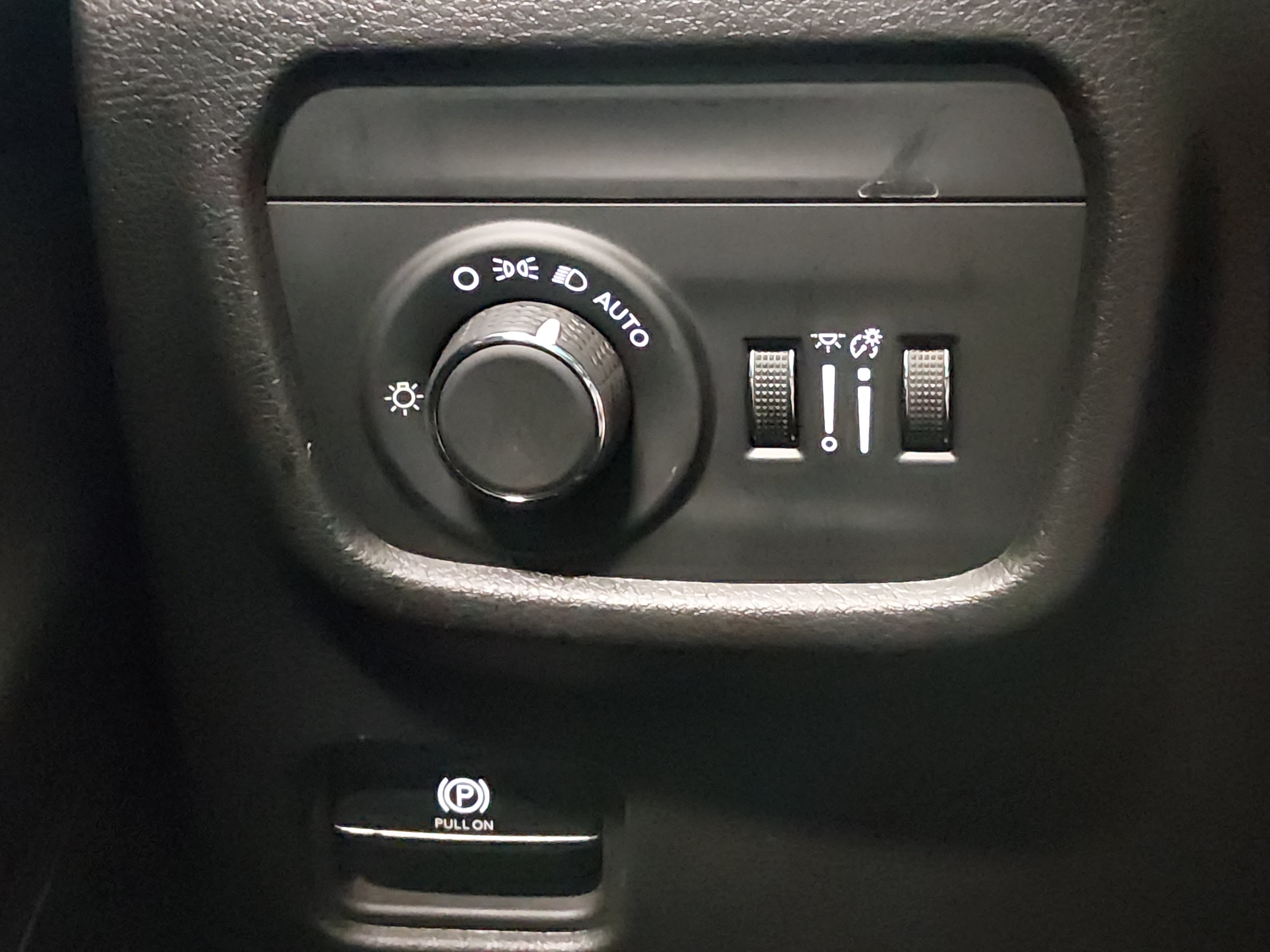 2023 Jeep Grand Cherokee L Laredo - Photo 13