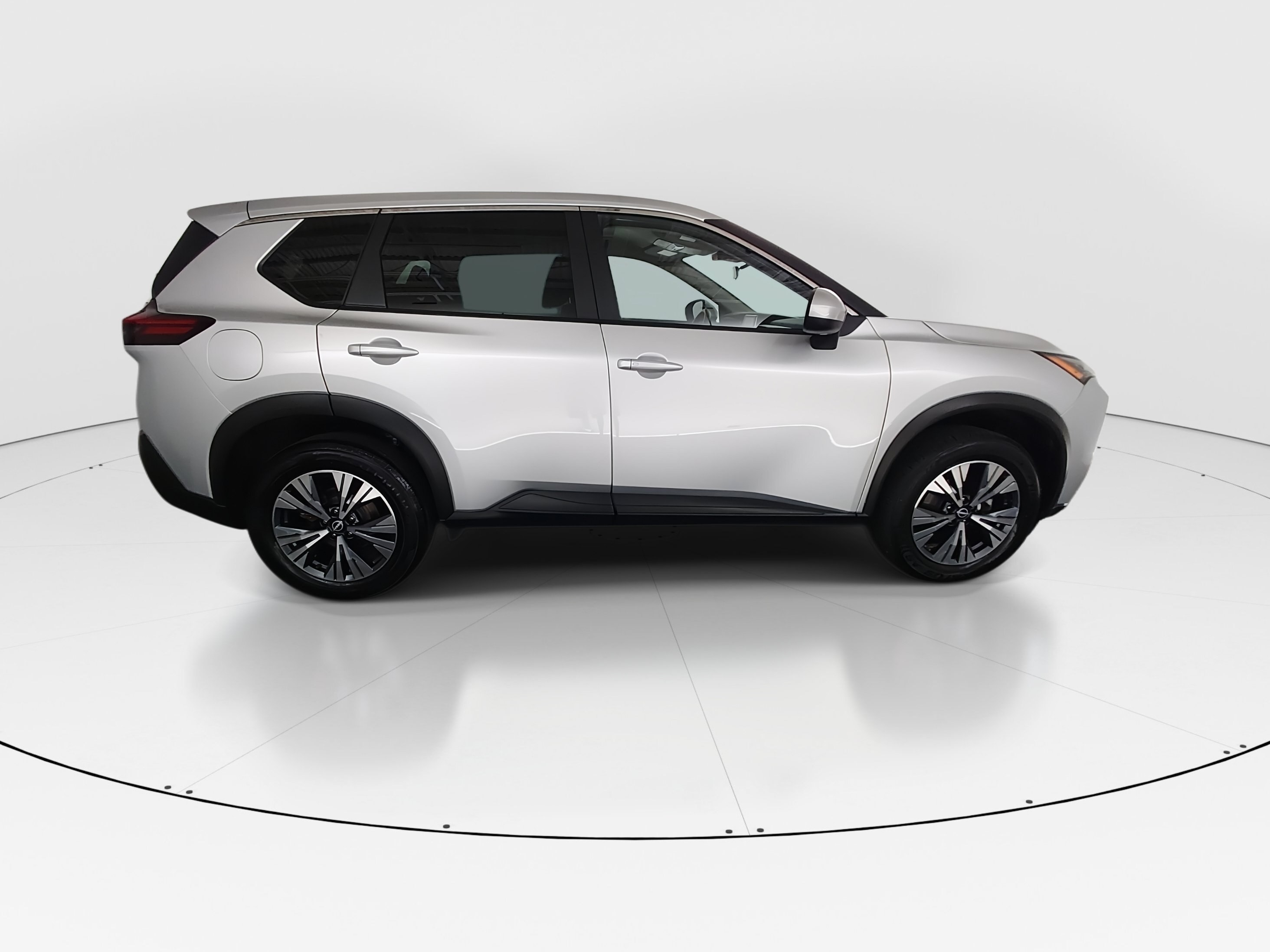 2023 Nissan Rogue SV - Photo 8