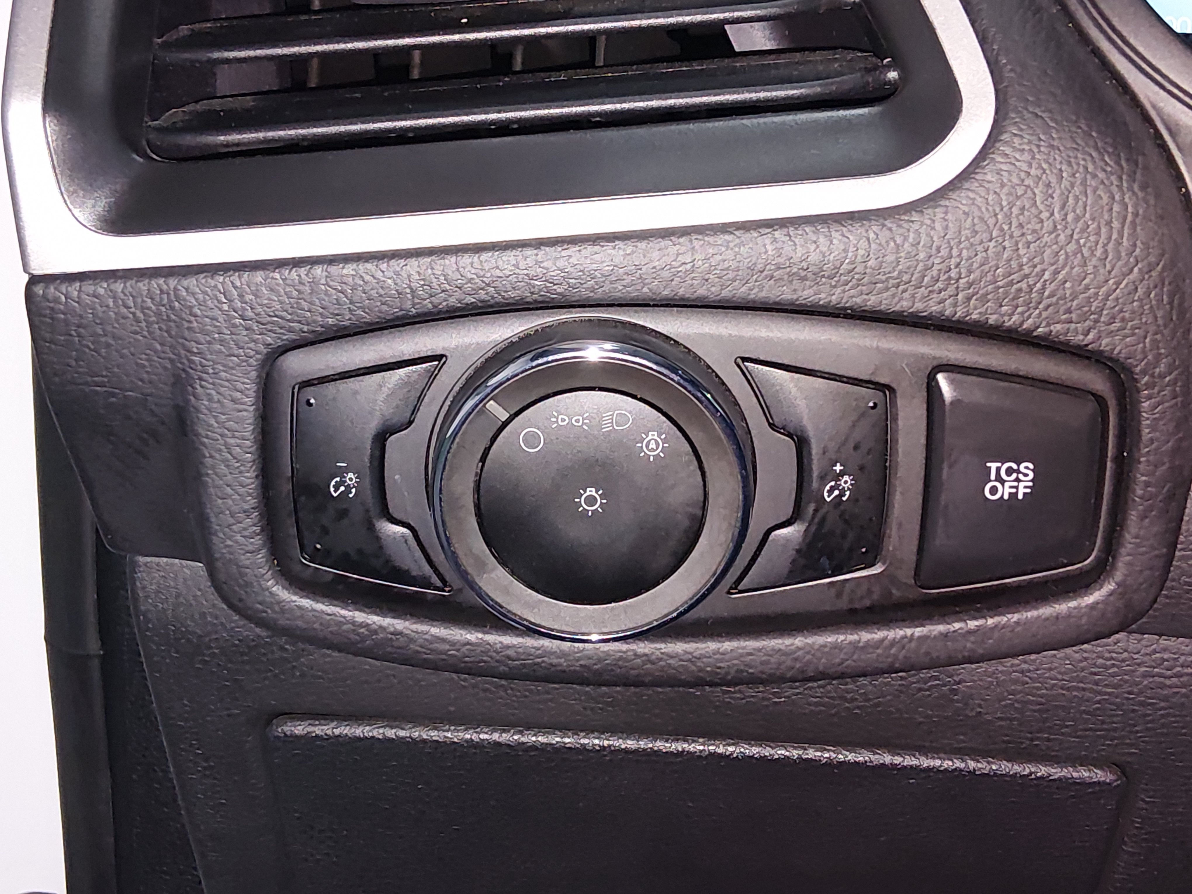 2024 Ford Edge SEL - Photo 13