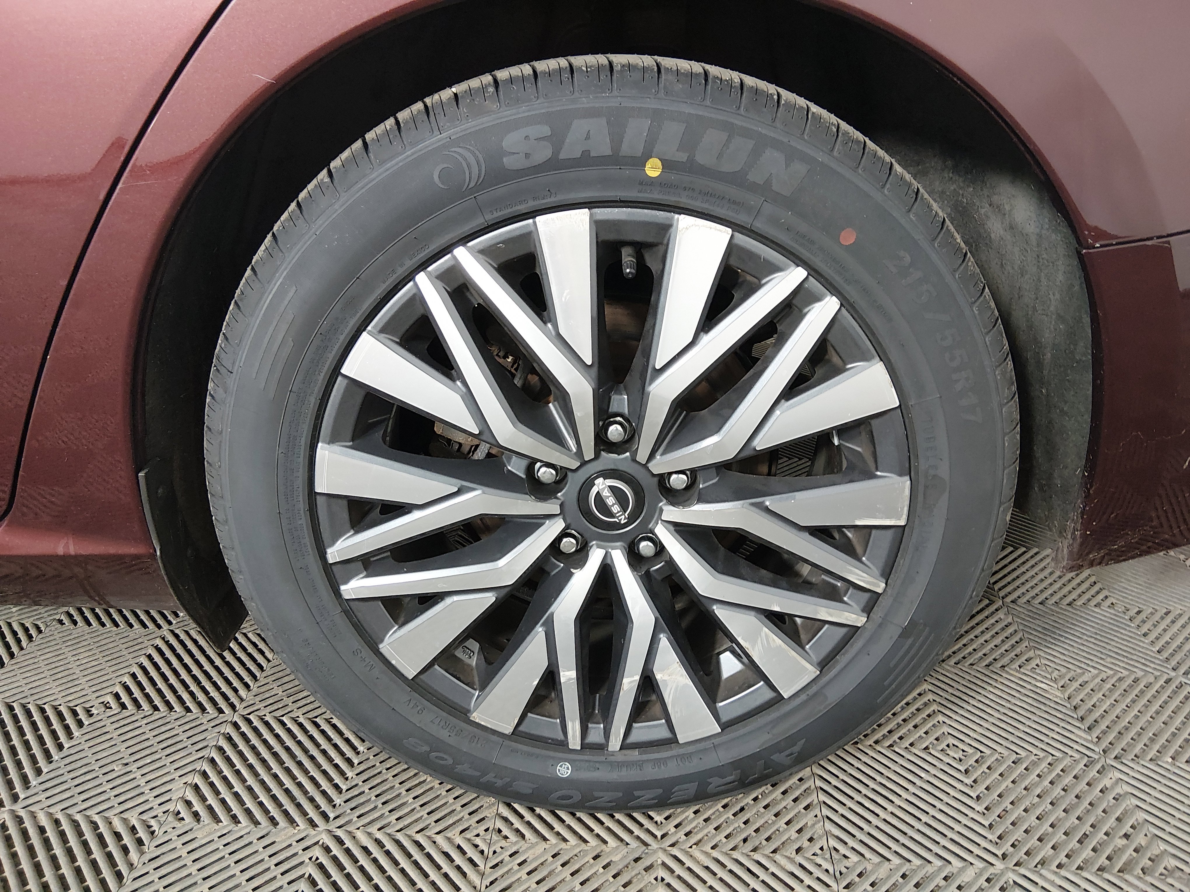 2024 Nissan Altima SV - Photo 10