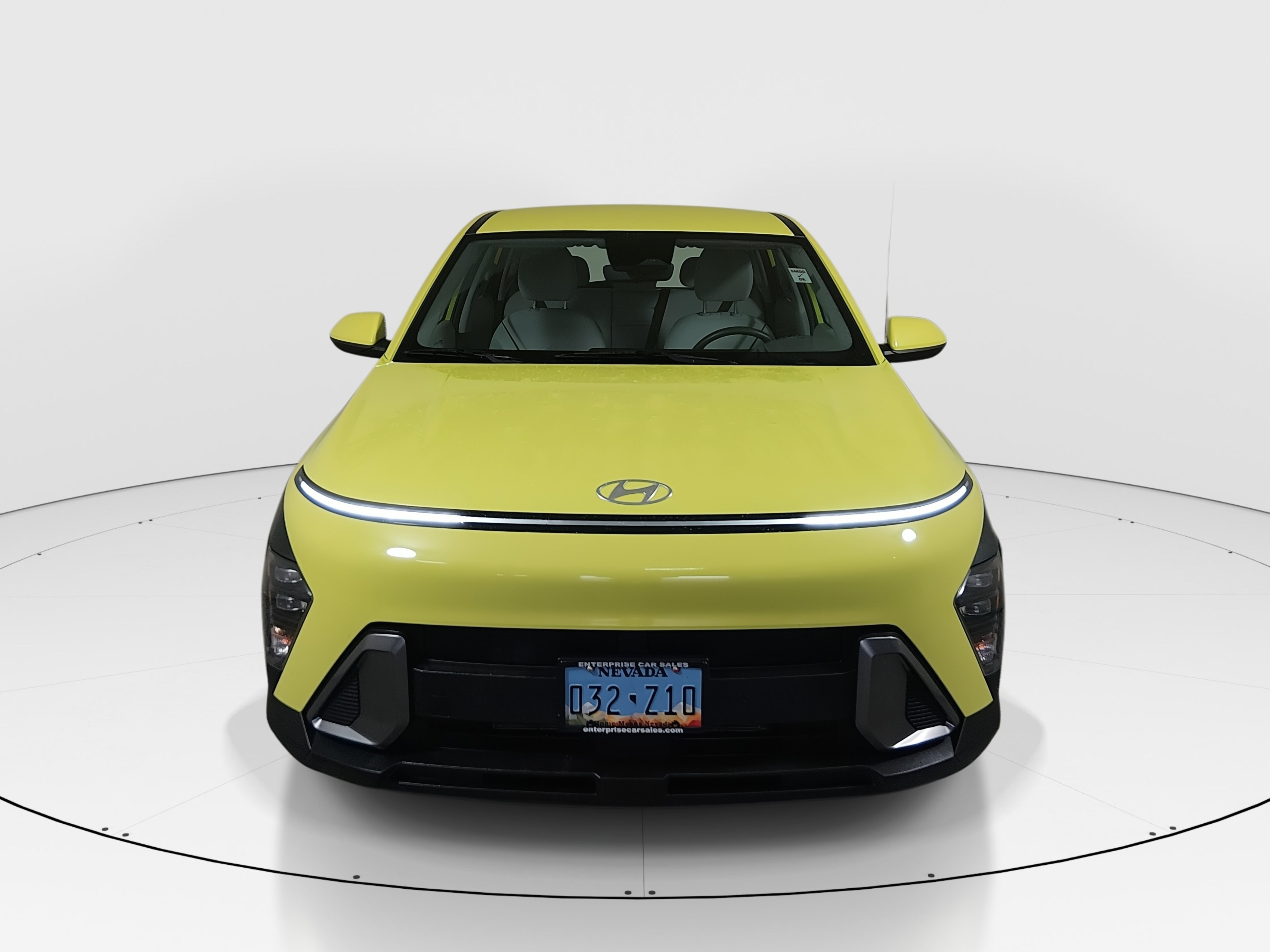 2024 Hyundai Kona SE - Photo 2