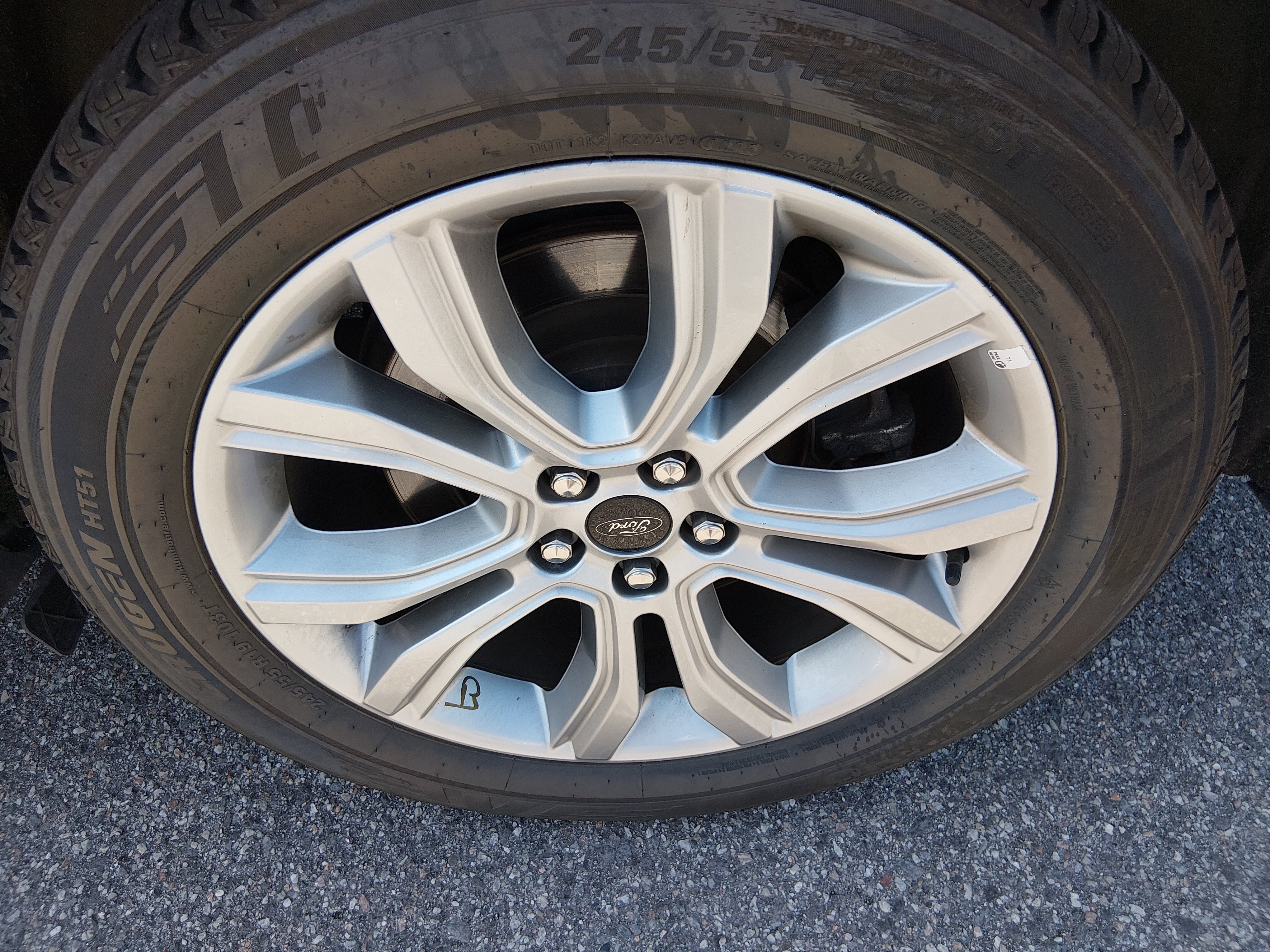 2024 Ford Edge Titanium - Photo 10