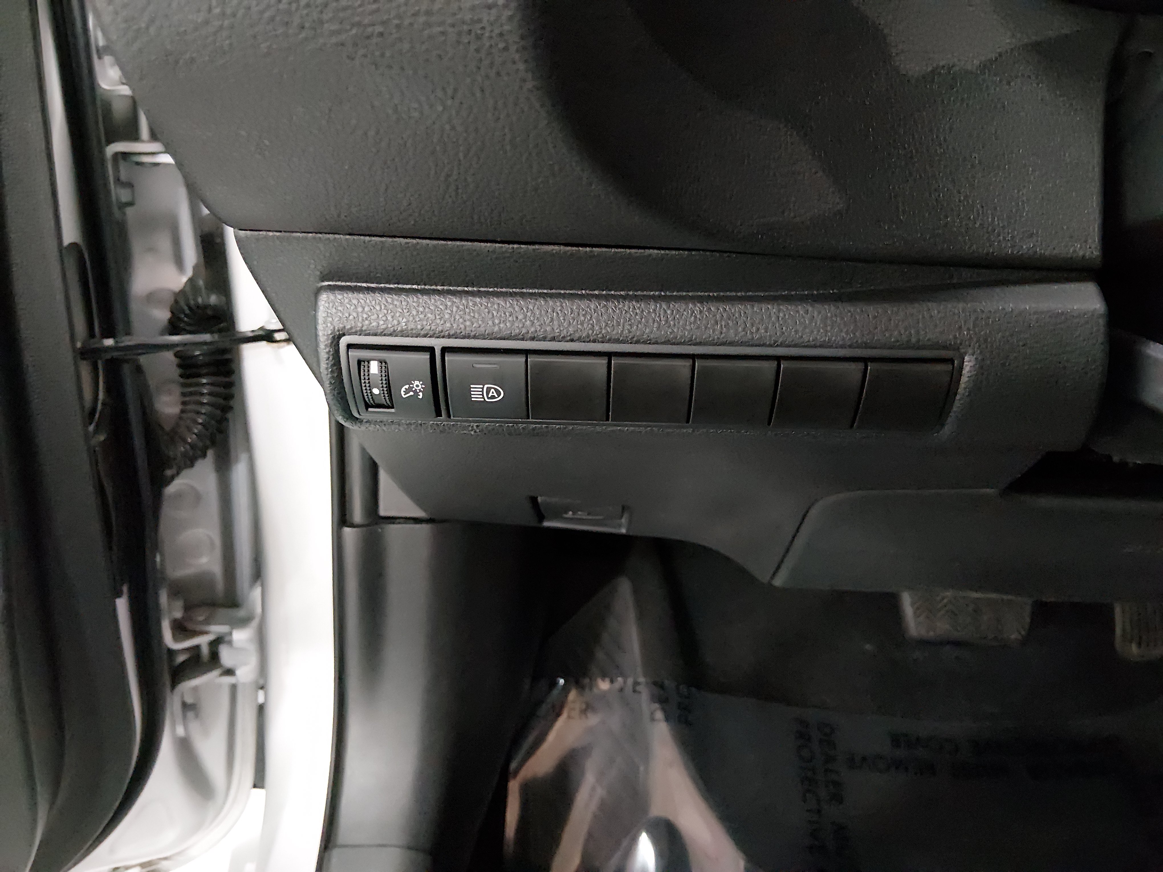 2023 Toyota Corolla LE - Photo 13