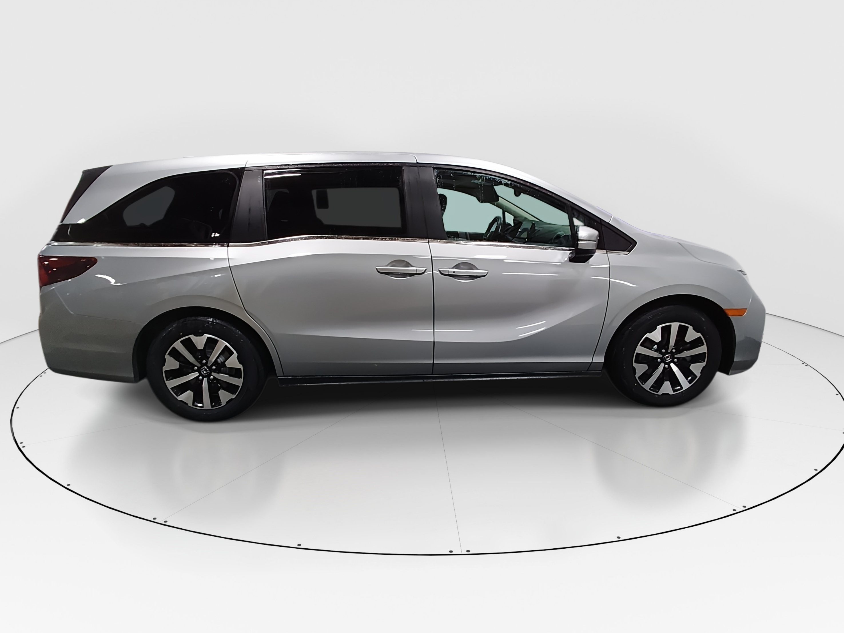 2025 Honda Odyssey EX-L - Photo 8
