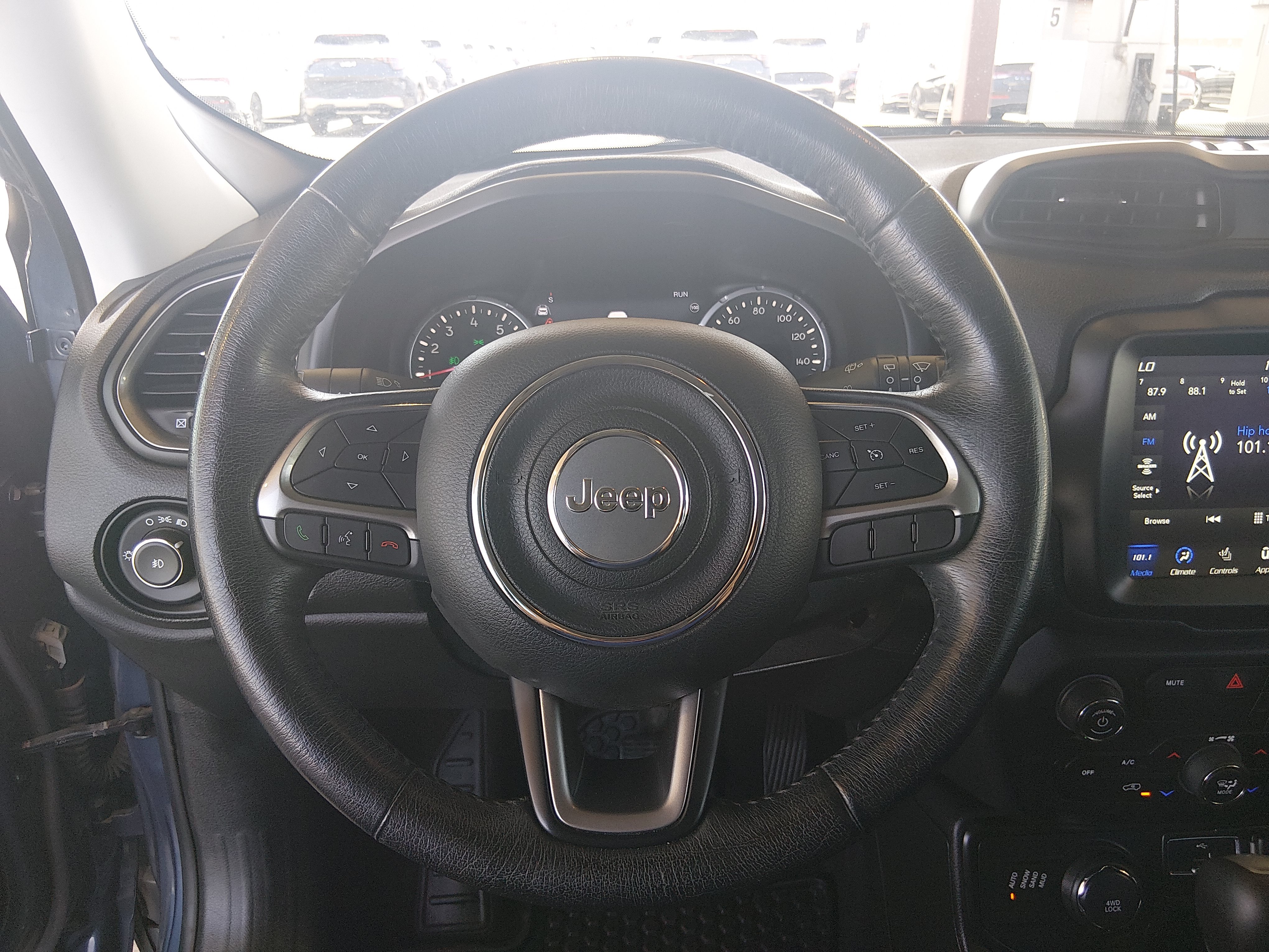 2022 Jeep Renegade Latitude - Photo 12