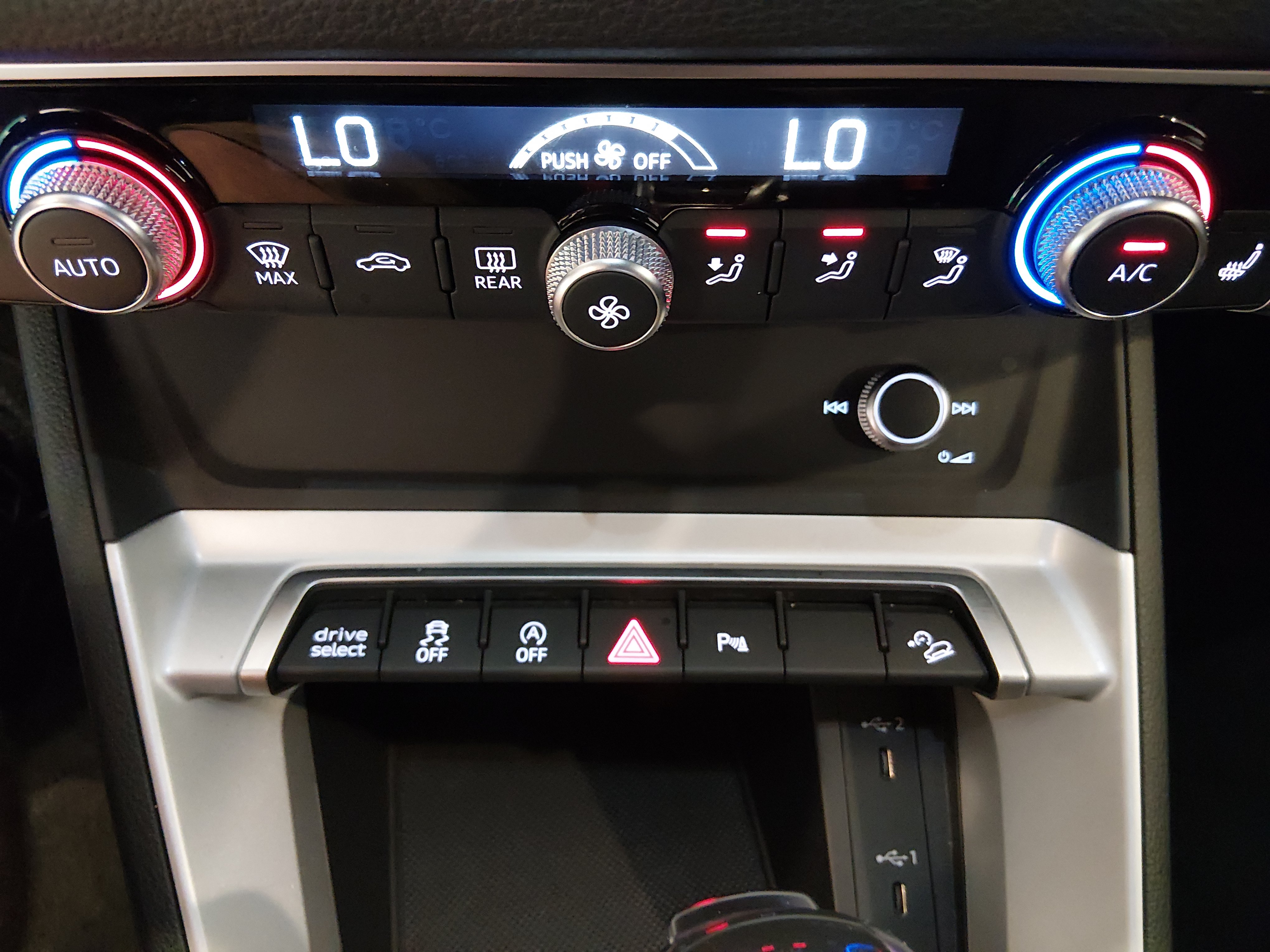 2025 Audi Q3 S Line Premium - Photo 19