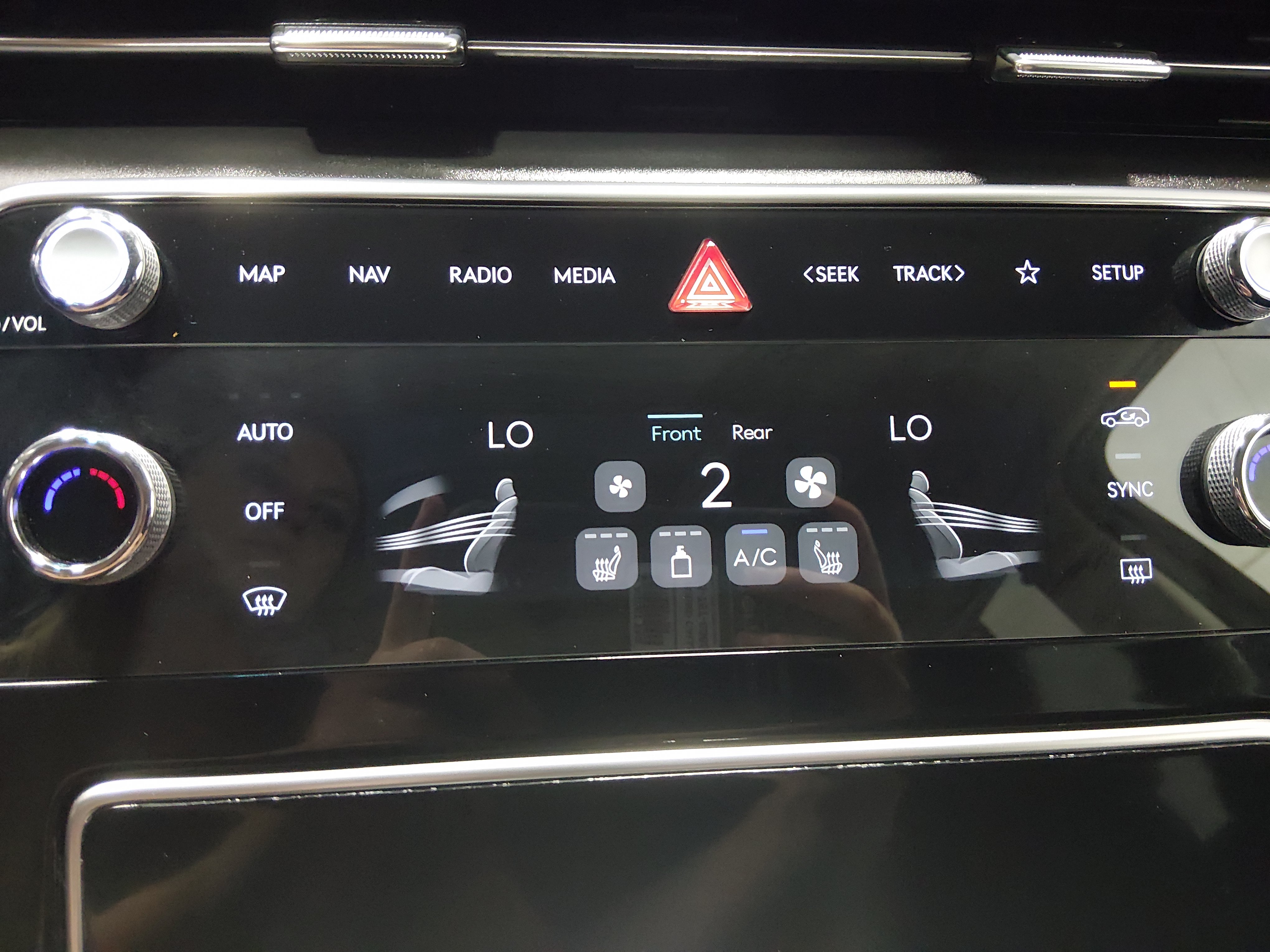 2025 GENESIS GV80 Standard - Photo 17