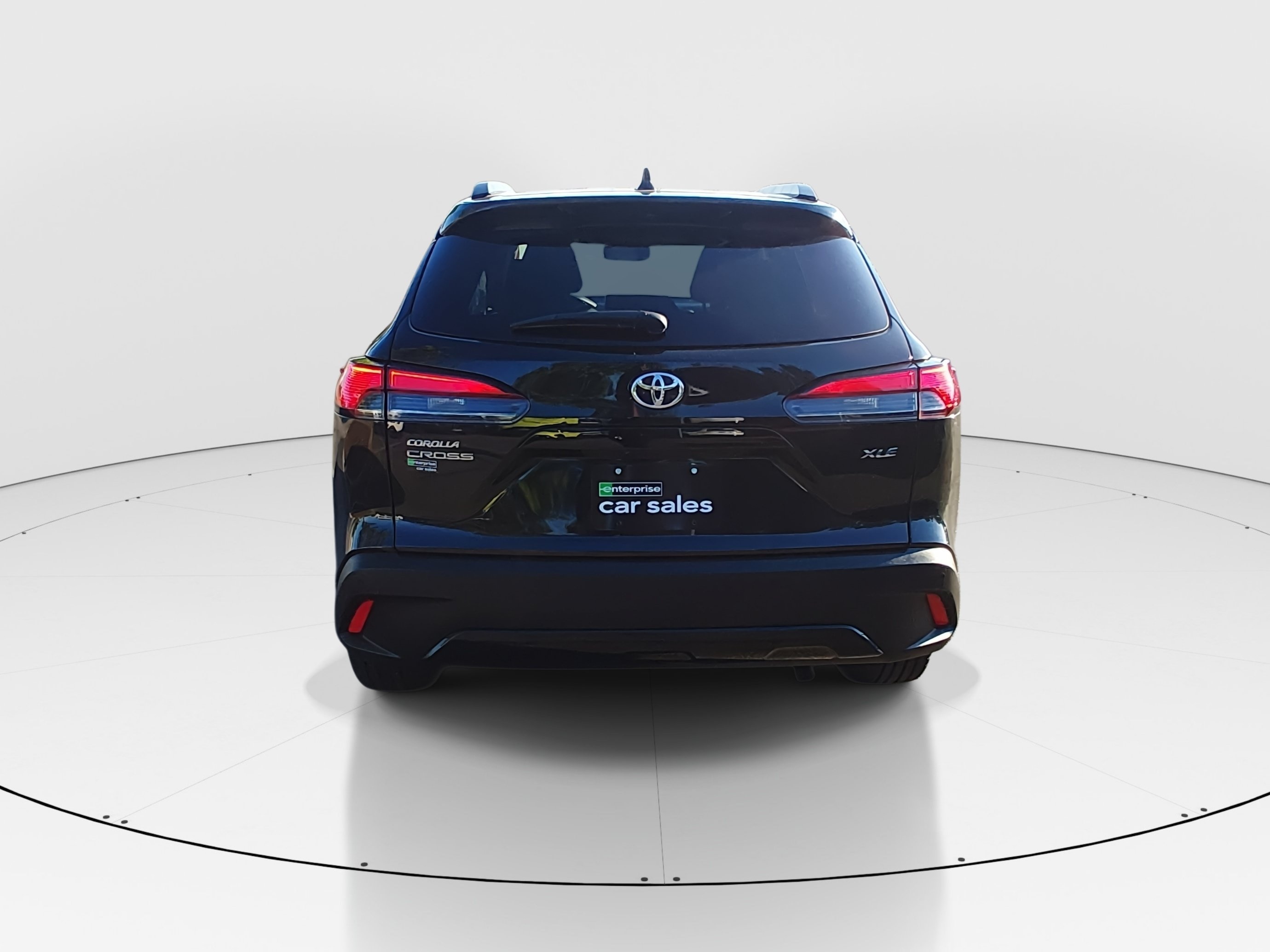 2024 Toyota Corolla Cross XLE - Photo 6