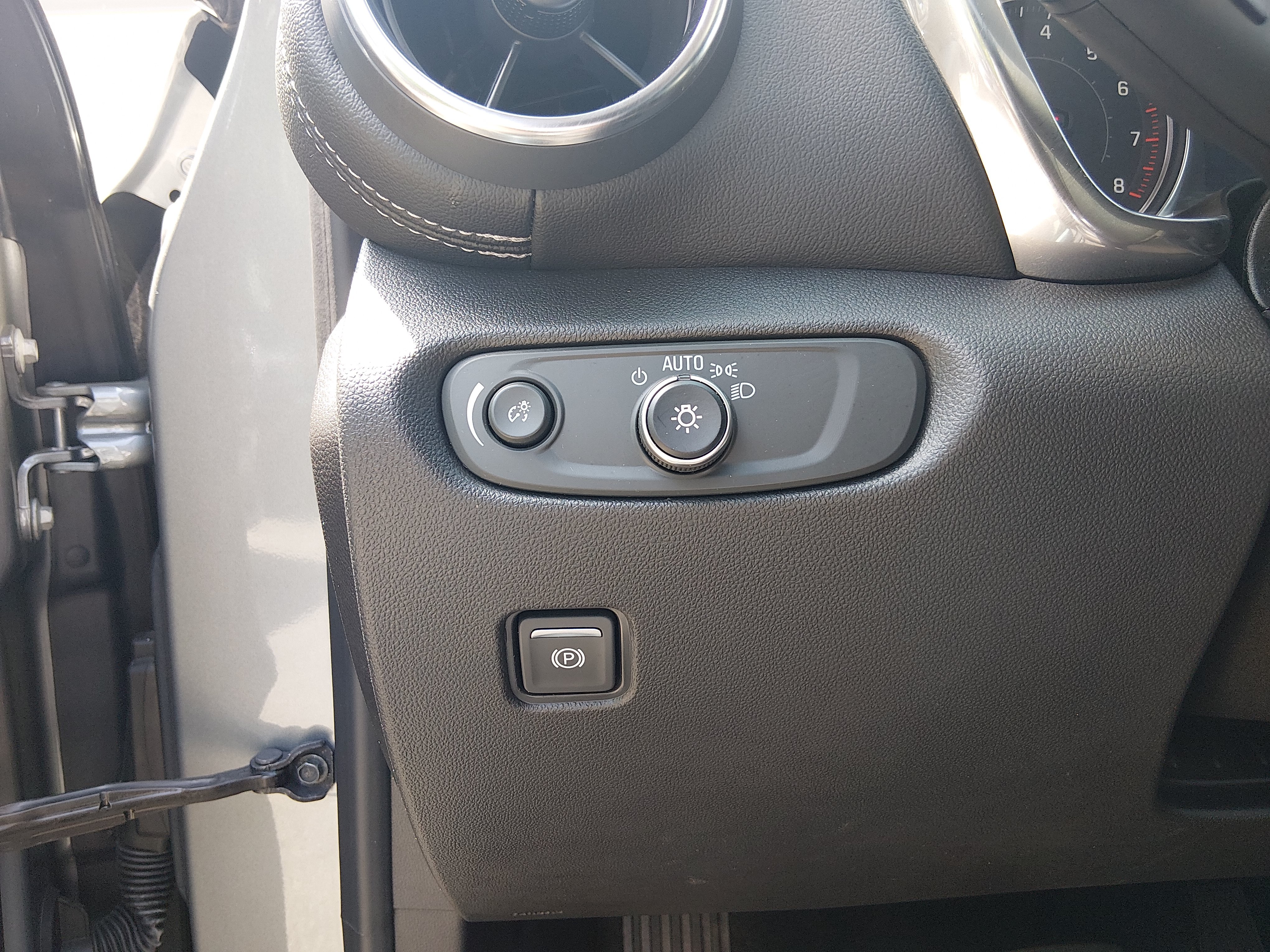2025 Chevrolet Blazer 2LT - Photo 13
