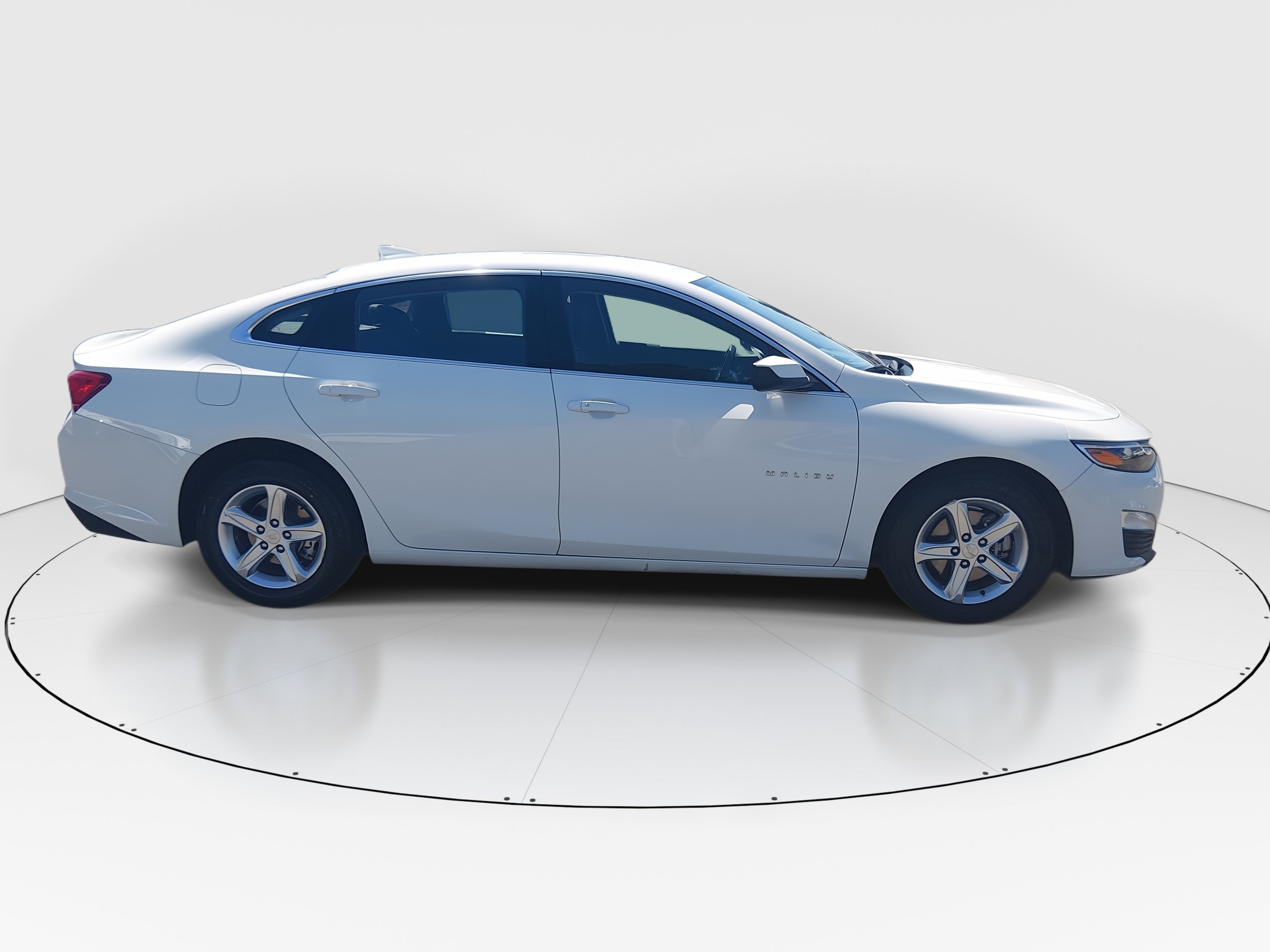 2024 Chevrolet Malibu 1LT - Photo 8