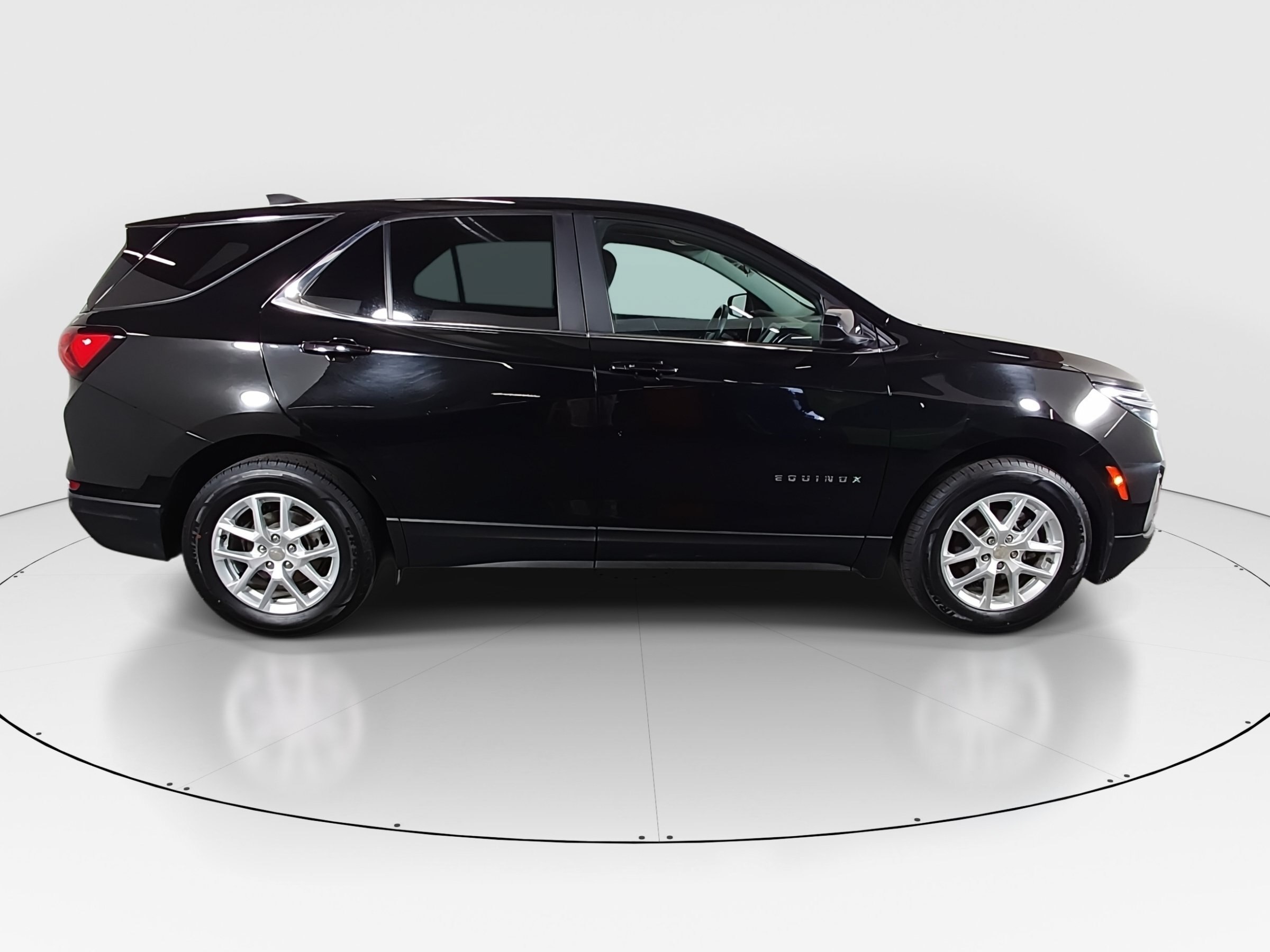 2024 Chevrolet Equinox LT - Photo 8