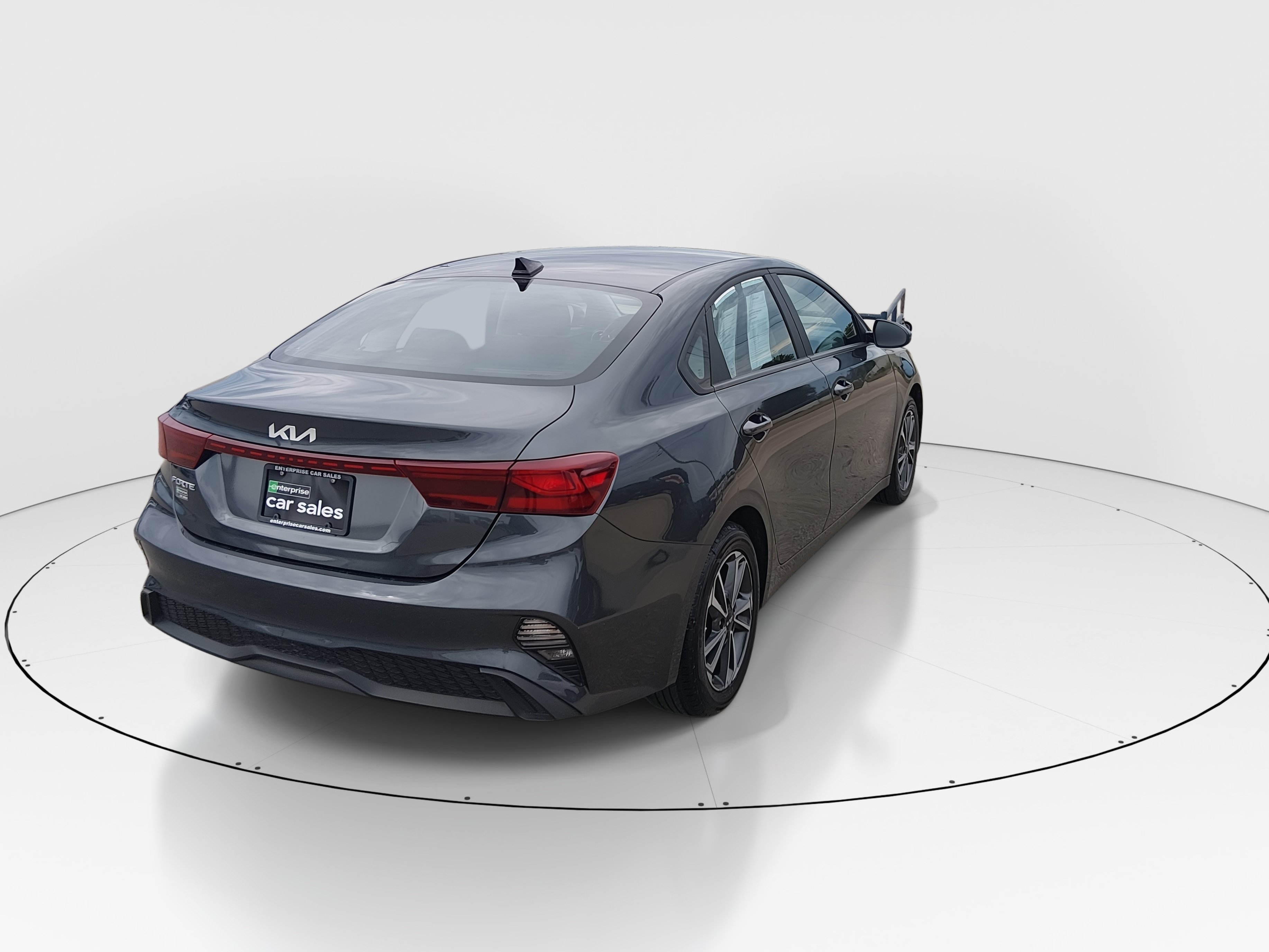 2024 Kia Forte LXS - Photo 7