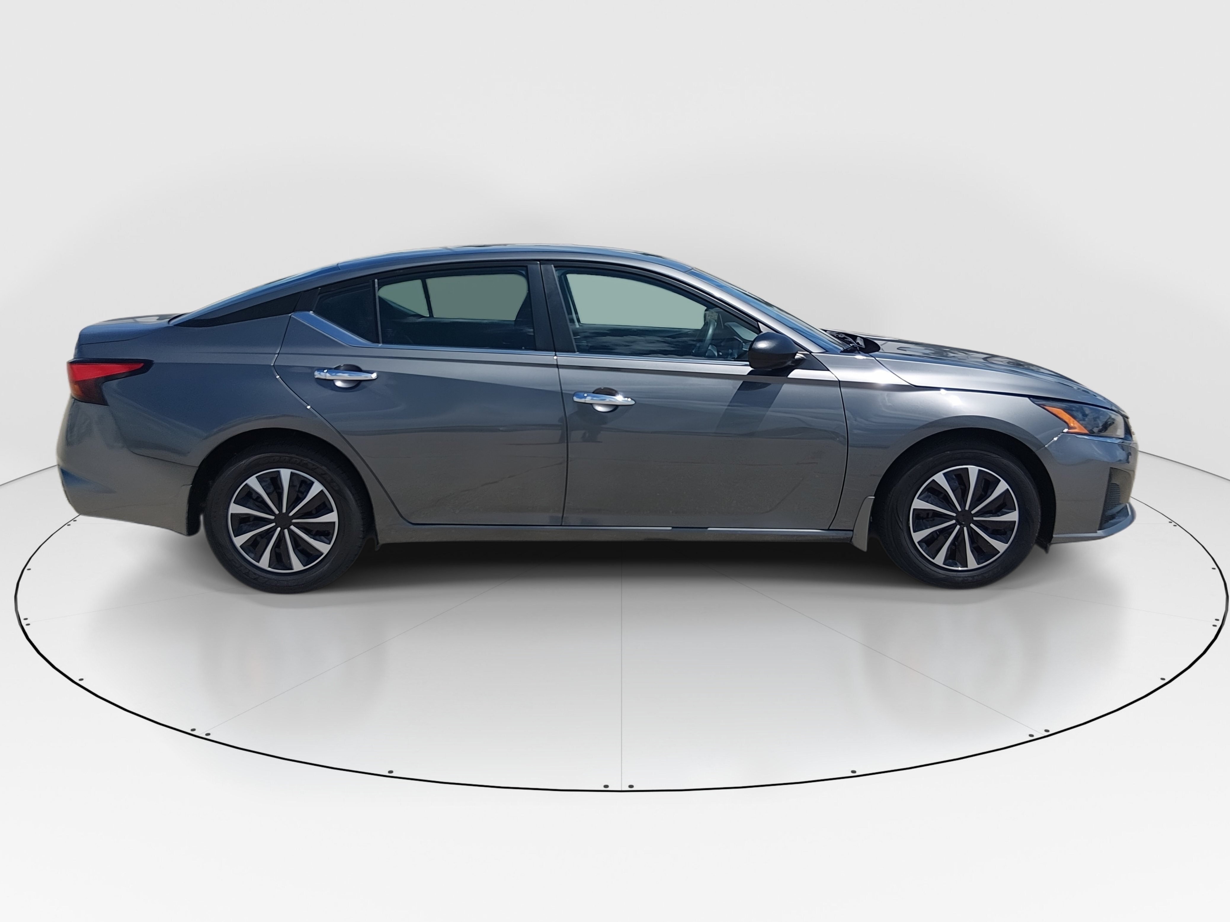 2024 Nissan Altima S - Photo 8